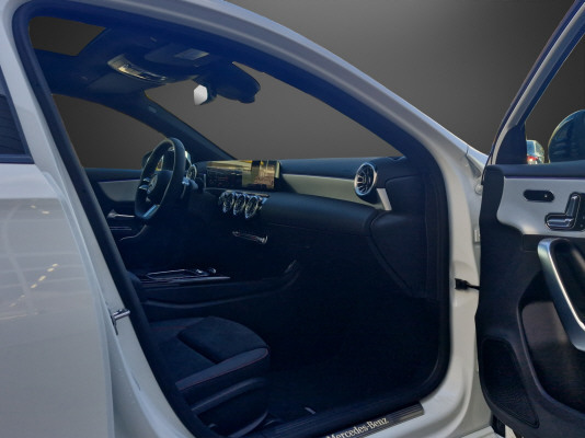 MERCEDES-BENZ A 250 e 8G-DCT-image-7