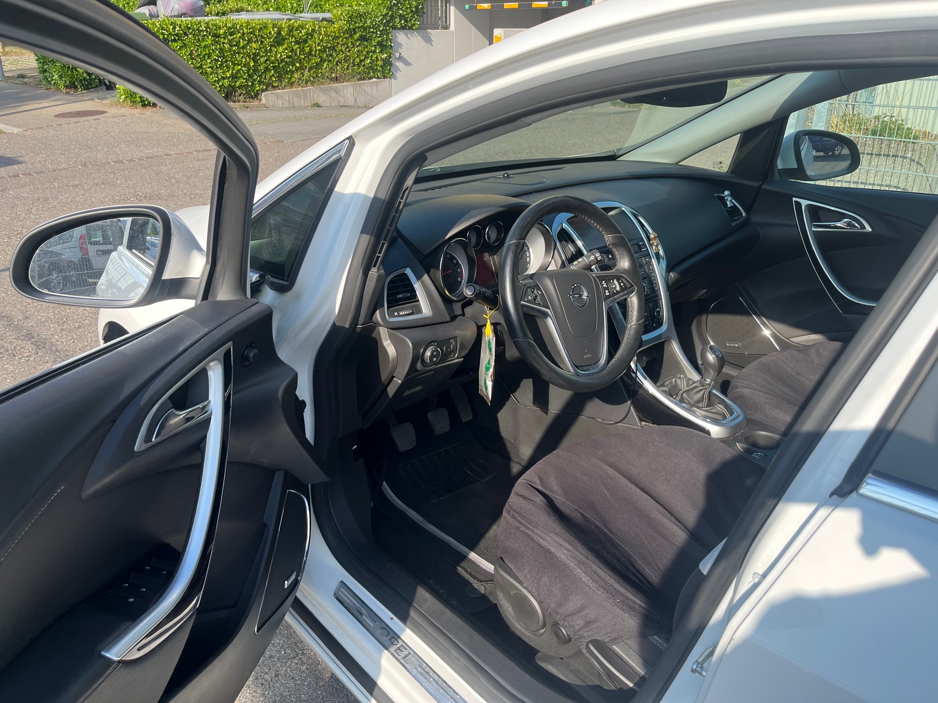 OPEL Astra 1.4i 16V Turbo Sport-image-10
