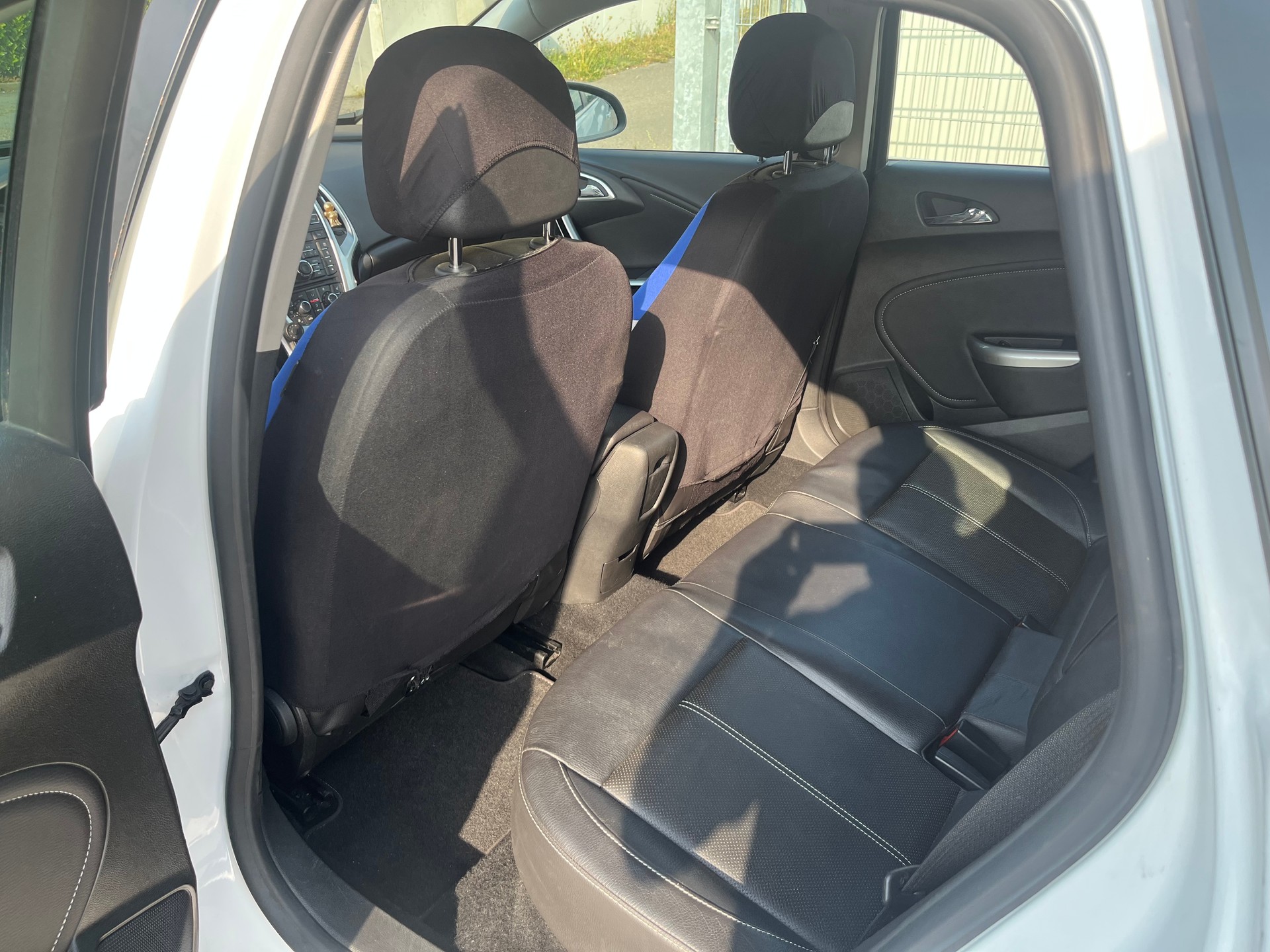 OPEL Astra 1.4i 16V Turbo Sport-image-9