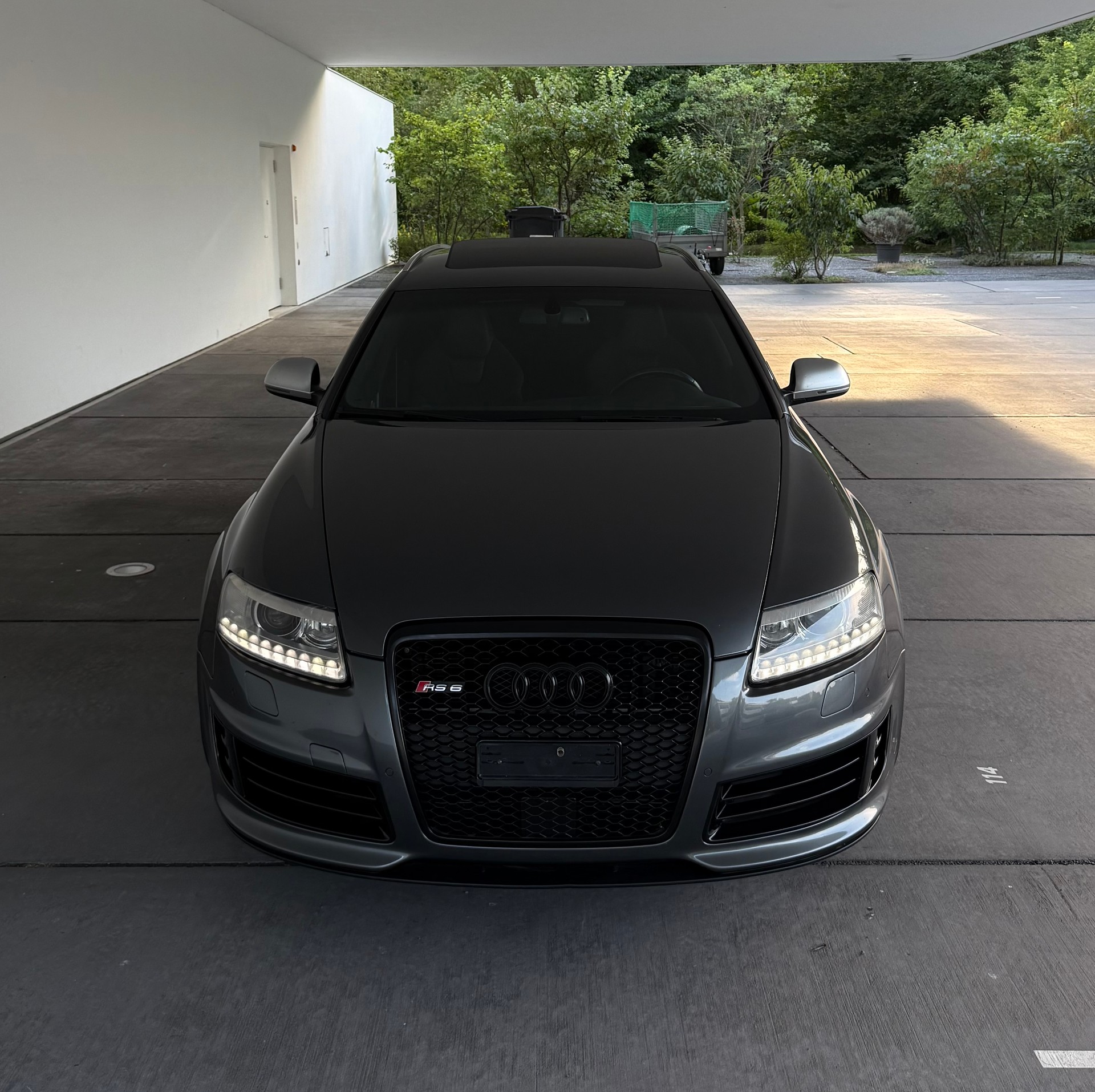 AUDI RS6 Avant 5.0 TFSI V10 quattro tiptronic-image-2