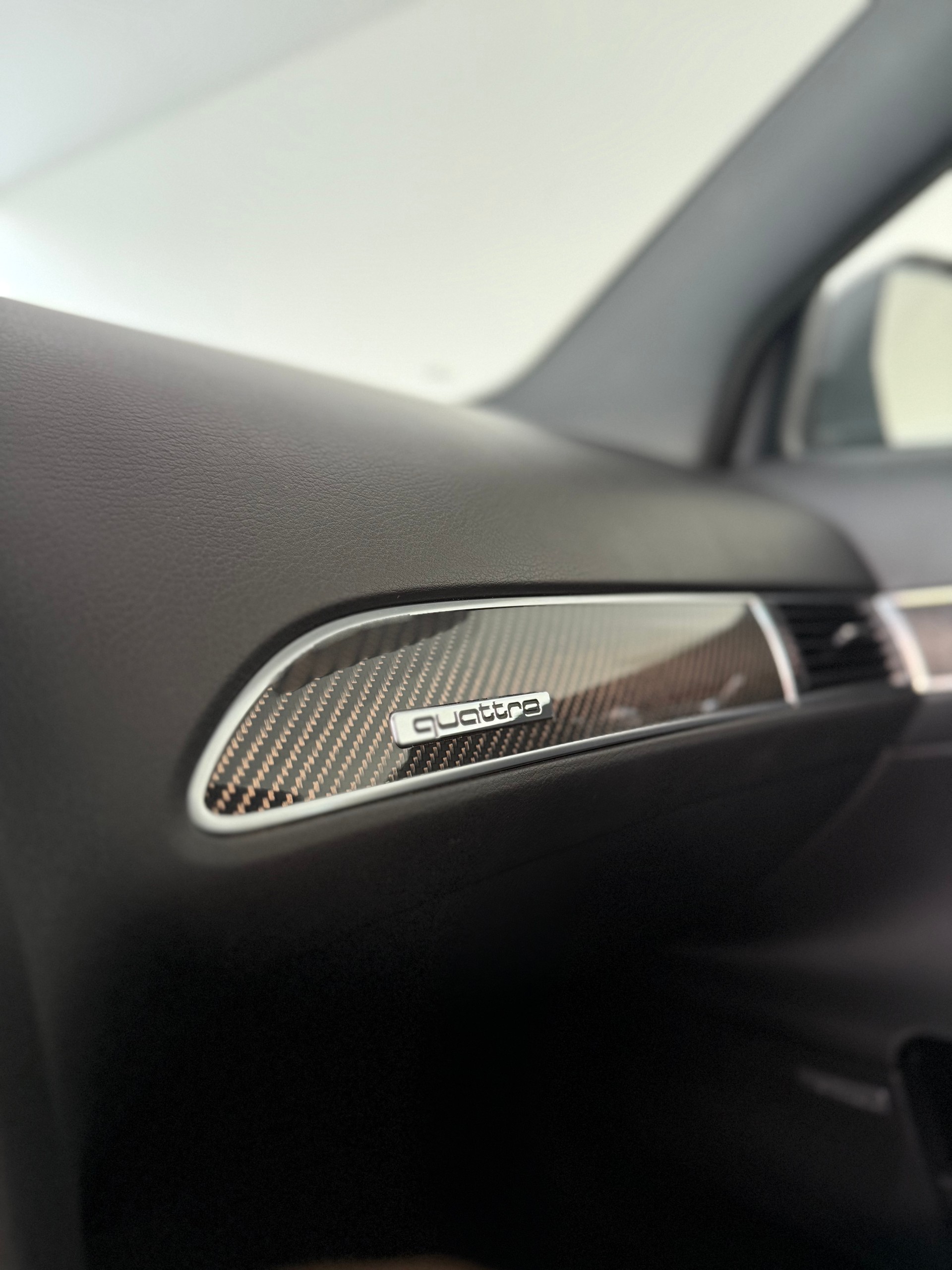 AUDI RS6 Avant 5.0 TFSI V10 quattro tiptronic-image-15