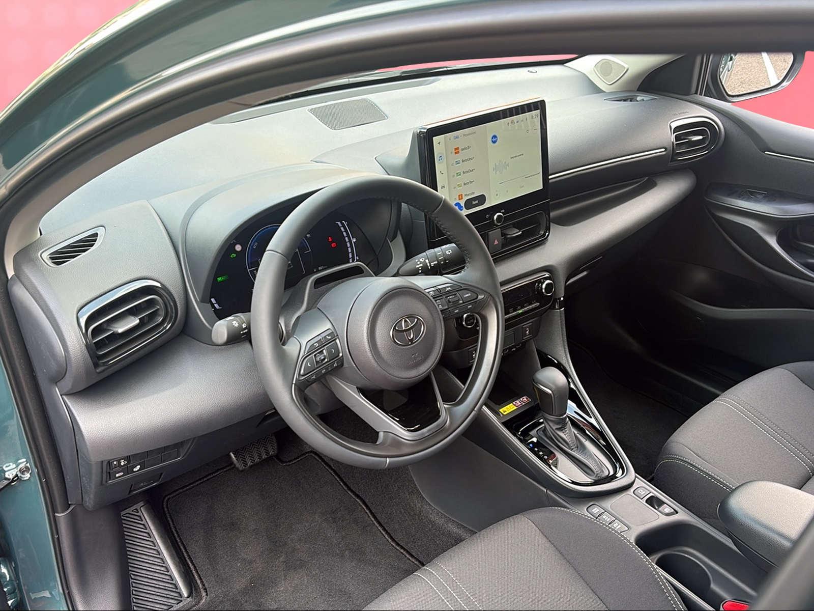 TOYOTA Yaris 1.5 VVT-i HSD Trend-image-5