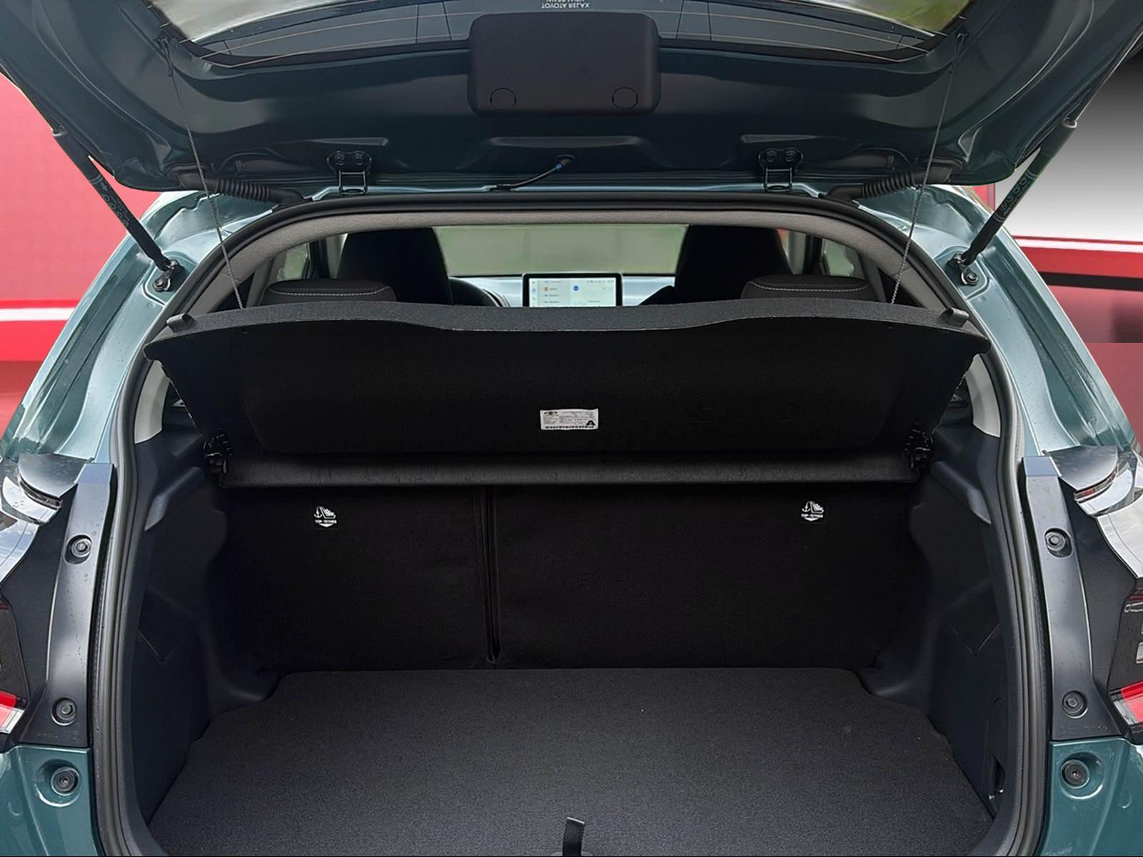 TOYOTA Yaris 1.5 VVT-i HSD Trend-image-9