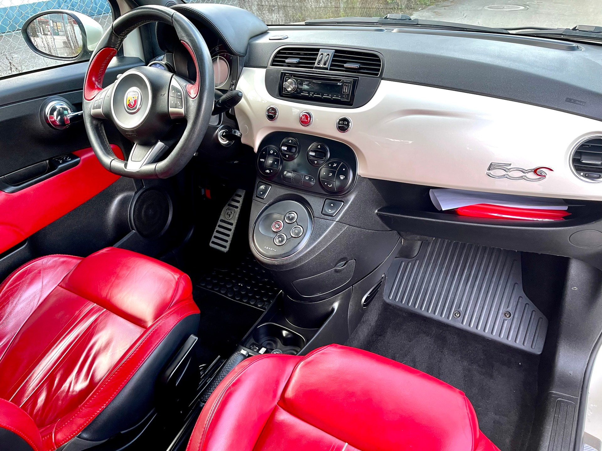 FIAT 595C 1.4 16V Turbo Abarth Turismo Dualogic-image-1