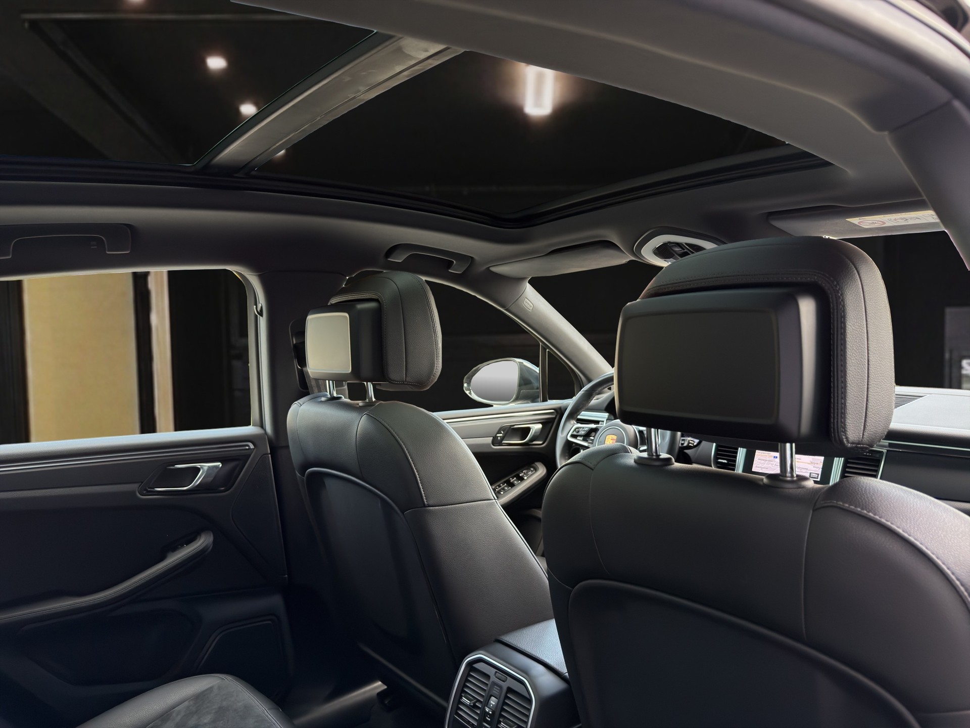 PORSCHE Macan 2.0-image-10