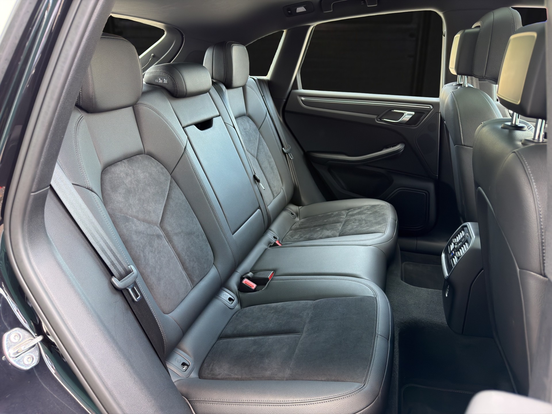 PORSCHE Macan 2.0-image-13
