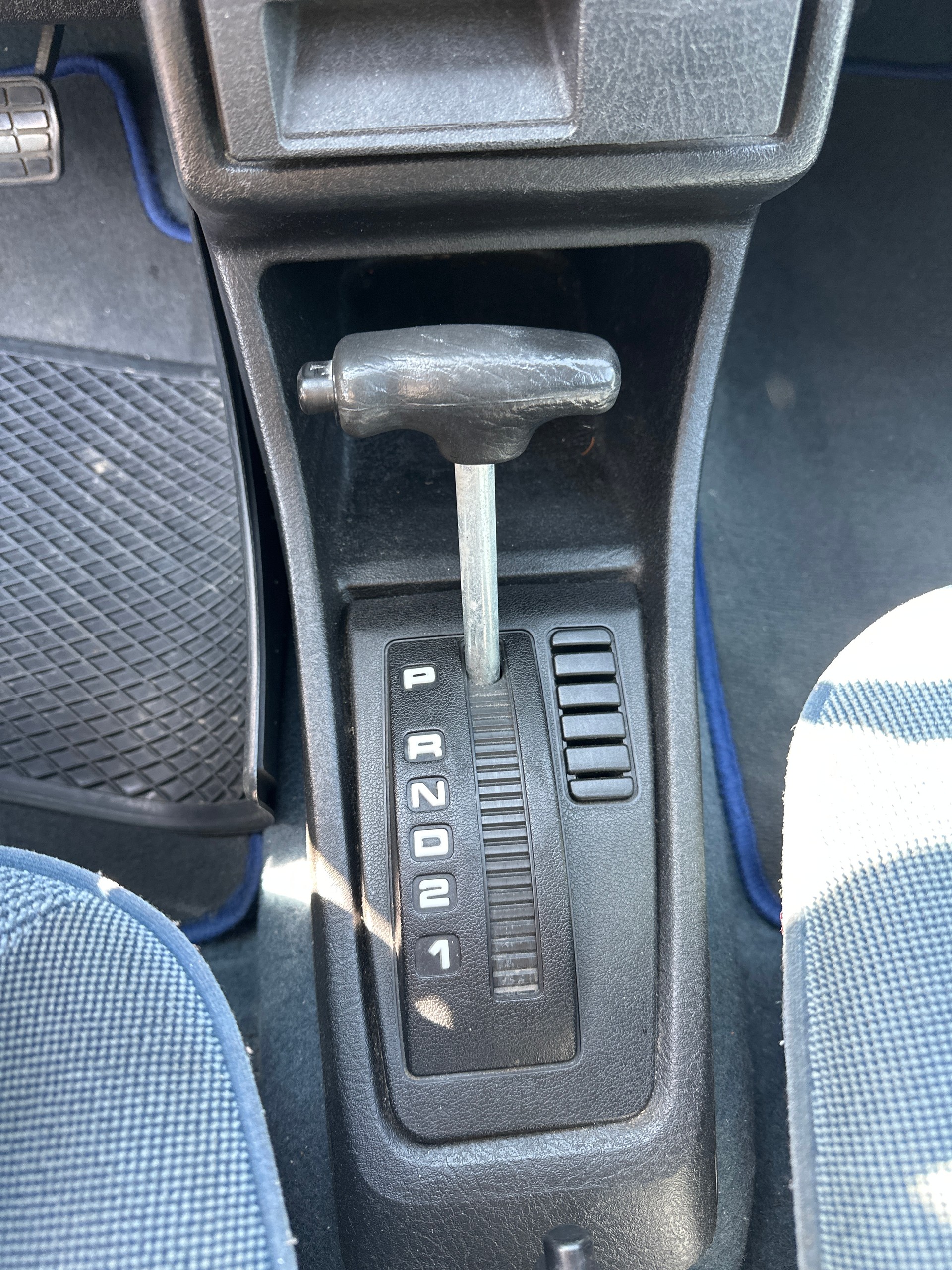 VW Golf 1800 GL-image-14