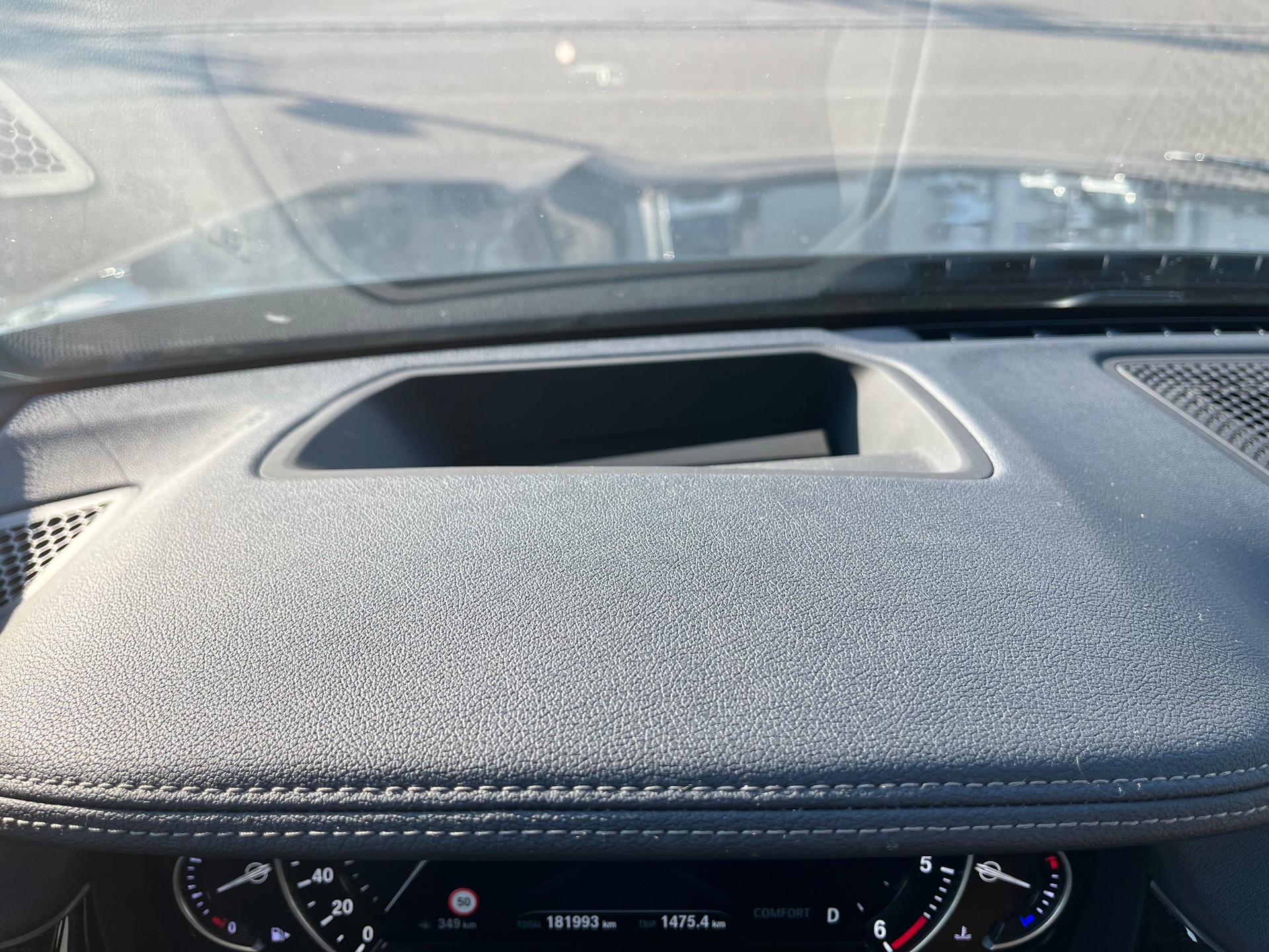 BMW 730d xDrive M Sport Steptronic-image-8