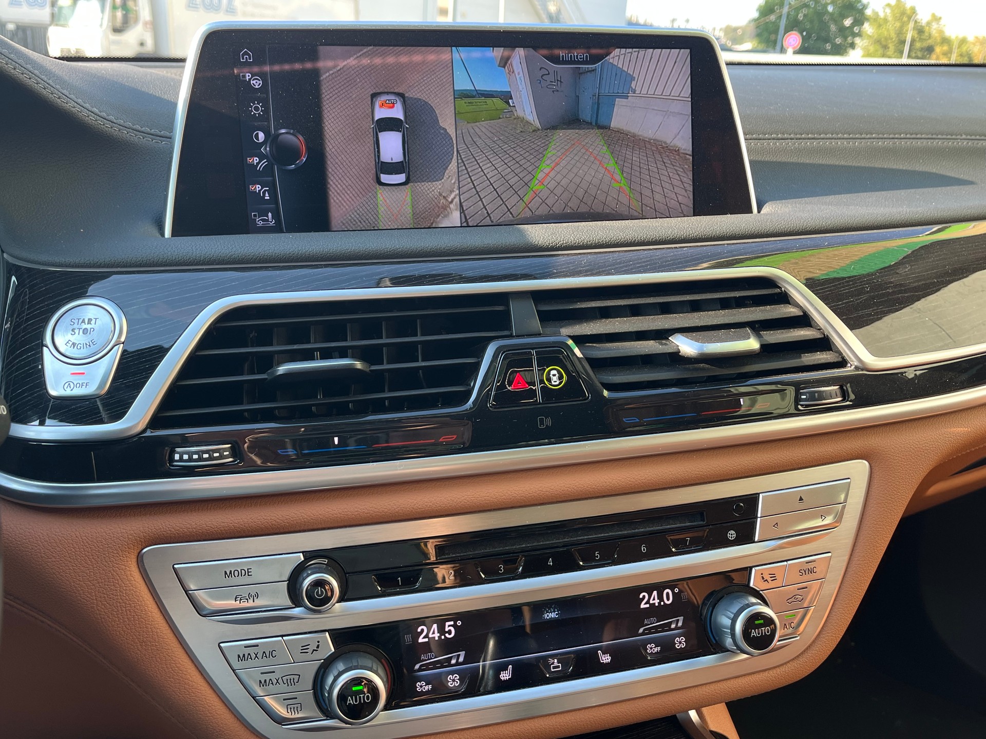 BMW 730d xDrive M Sport Steptronic-image-12