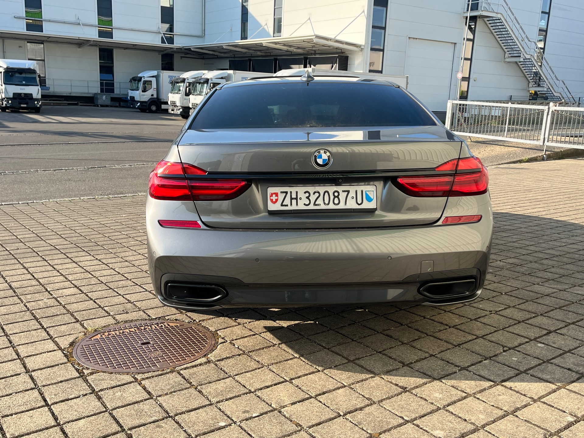 BMW 730d xDrive M Sport Steptronic-image-5