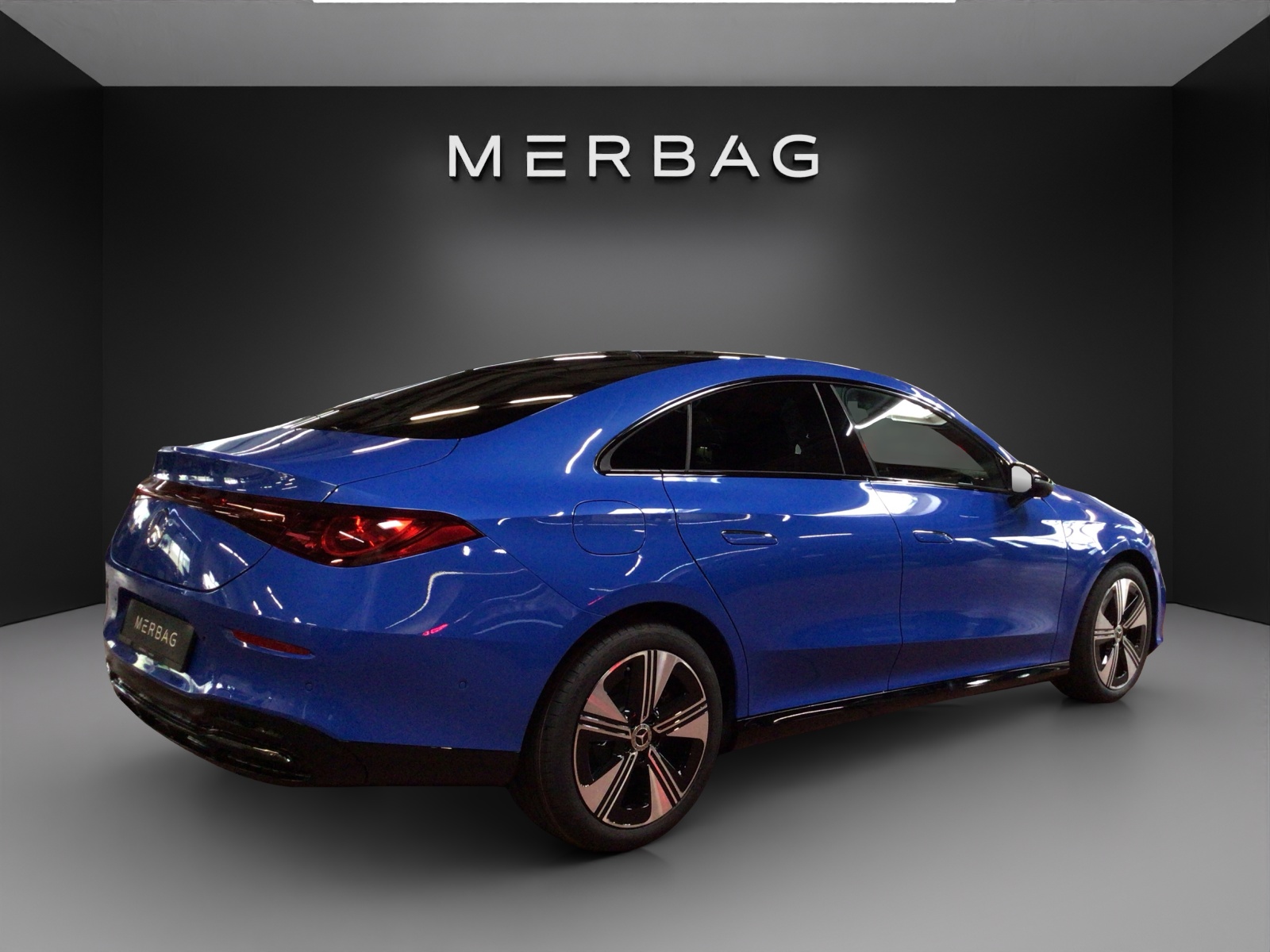 MERCEDES-BENZ CLA 350 4 Matic 85 kWh EQ-image-4