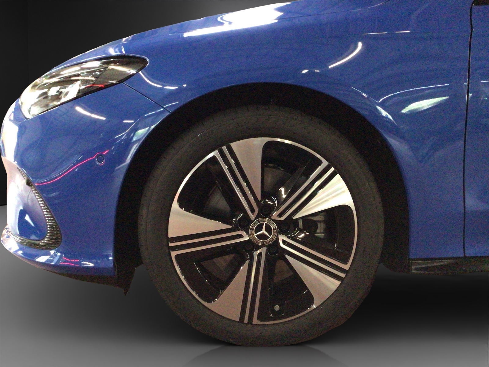 MERCEDES-BENZ CLA 350 4 Matic 85 kWh EQ-image-7