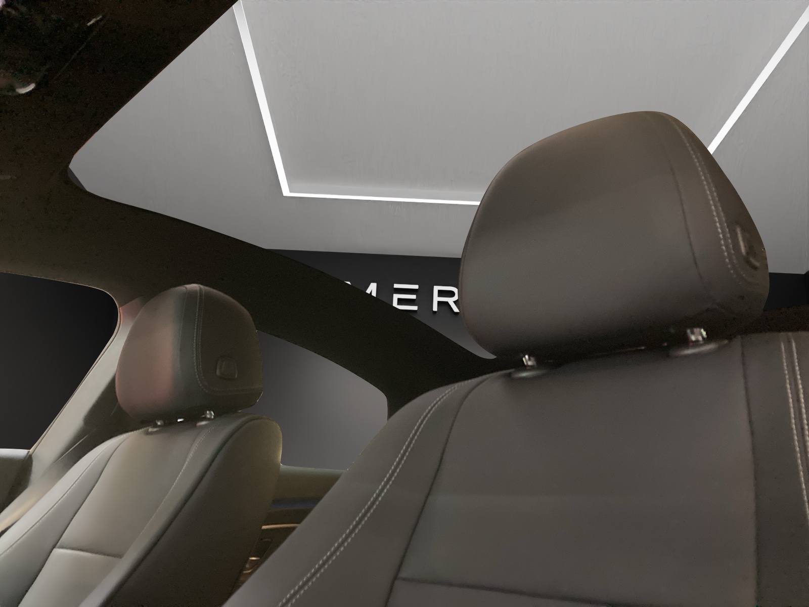 MERCEDES-BENZ CLA 350 4 Matic 85 kWh EQ-image-13