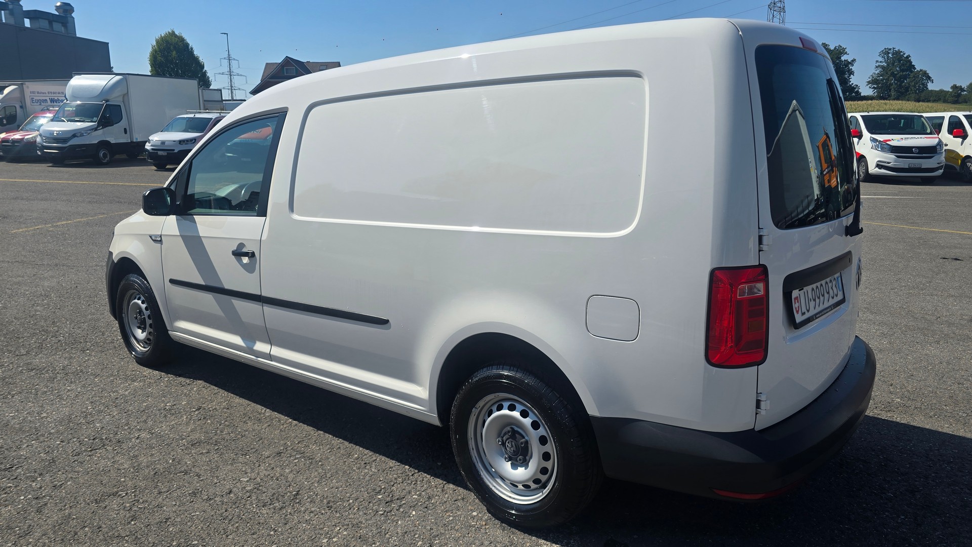 VW Caddy Maxi 2.0TDI BlueMotion Technology-image-6