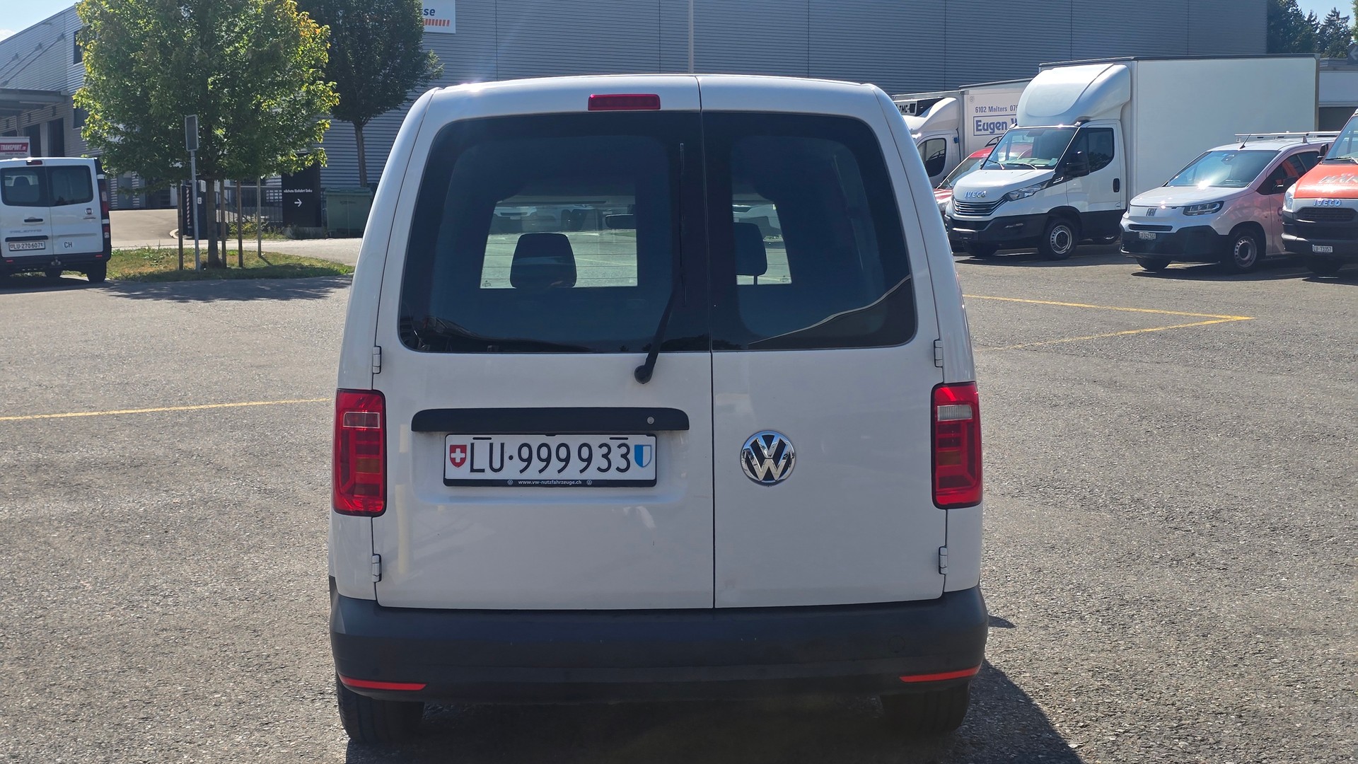 VW Caddy Maxi 2.0TDI BlueMotion Technology-image-5