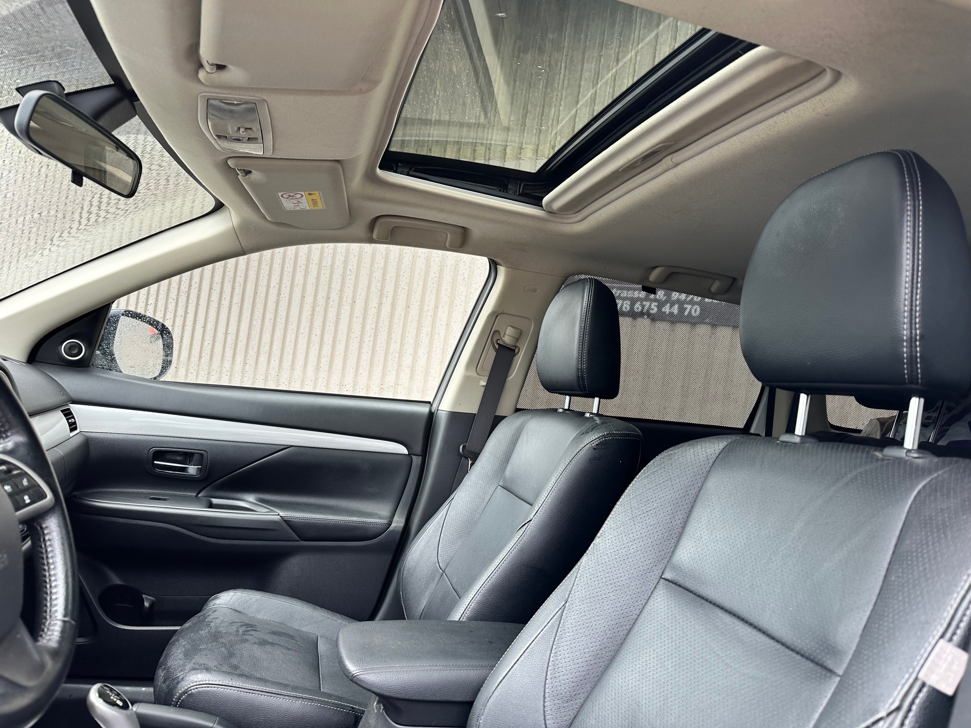 MITSUBISHI Outlander 2.0 PHEV Intense-image-13
