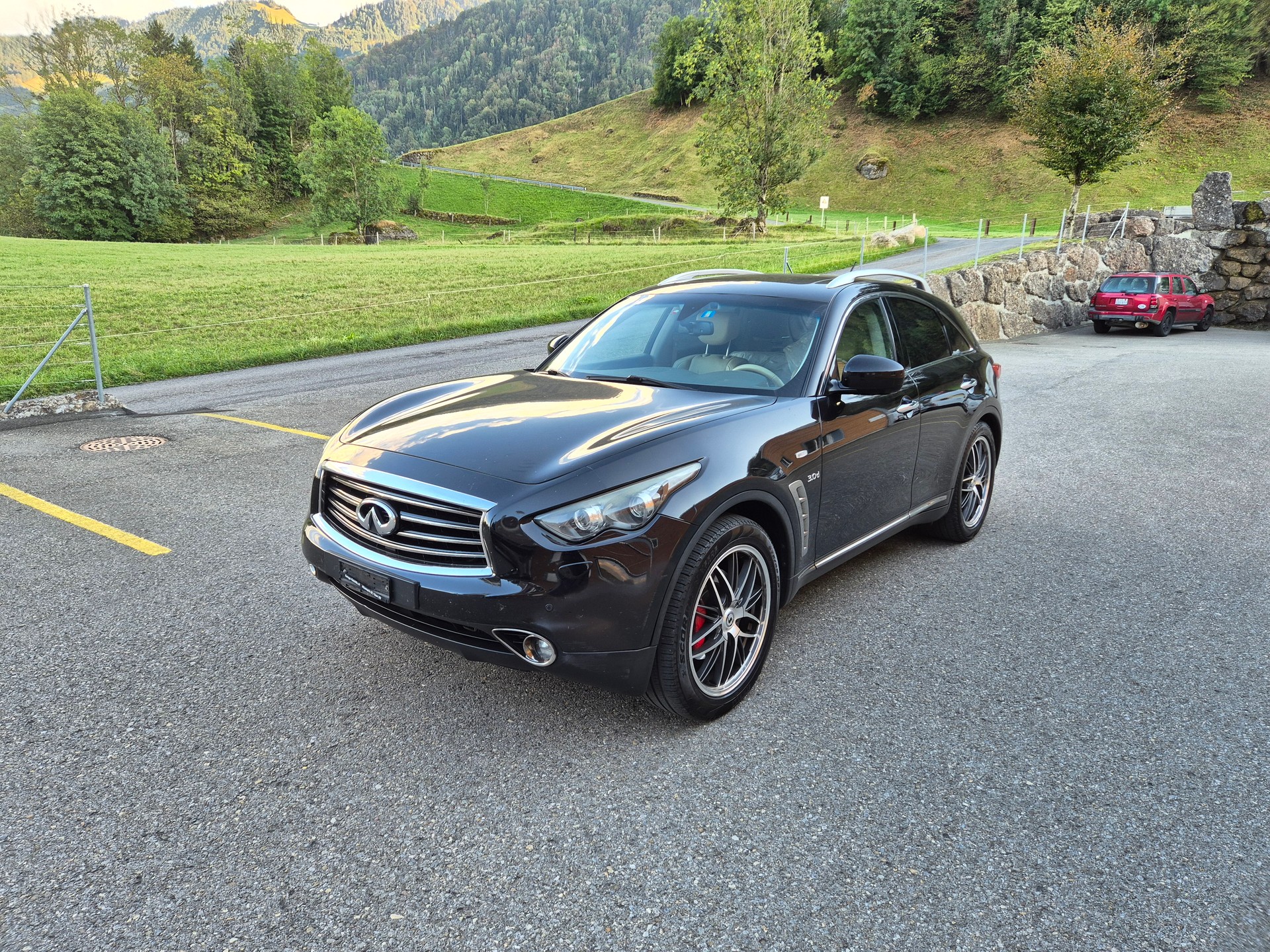 INFINITI QX70 3.0d S Premium AWD Automatic-image-0