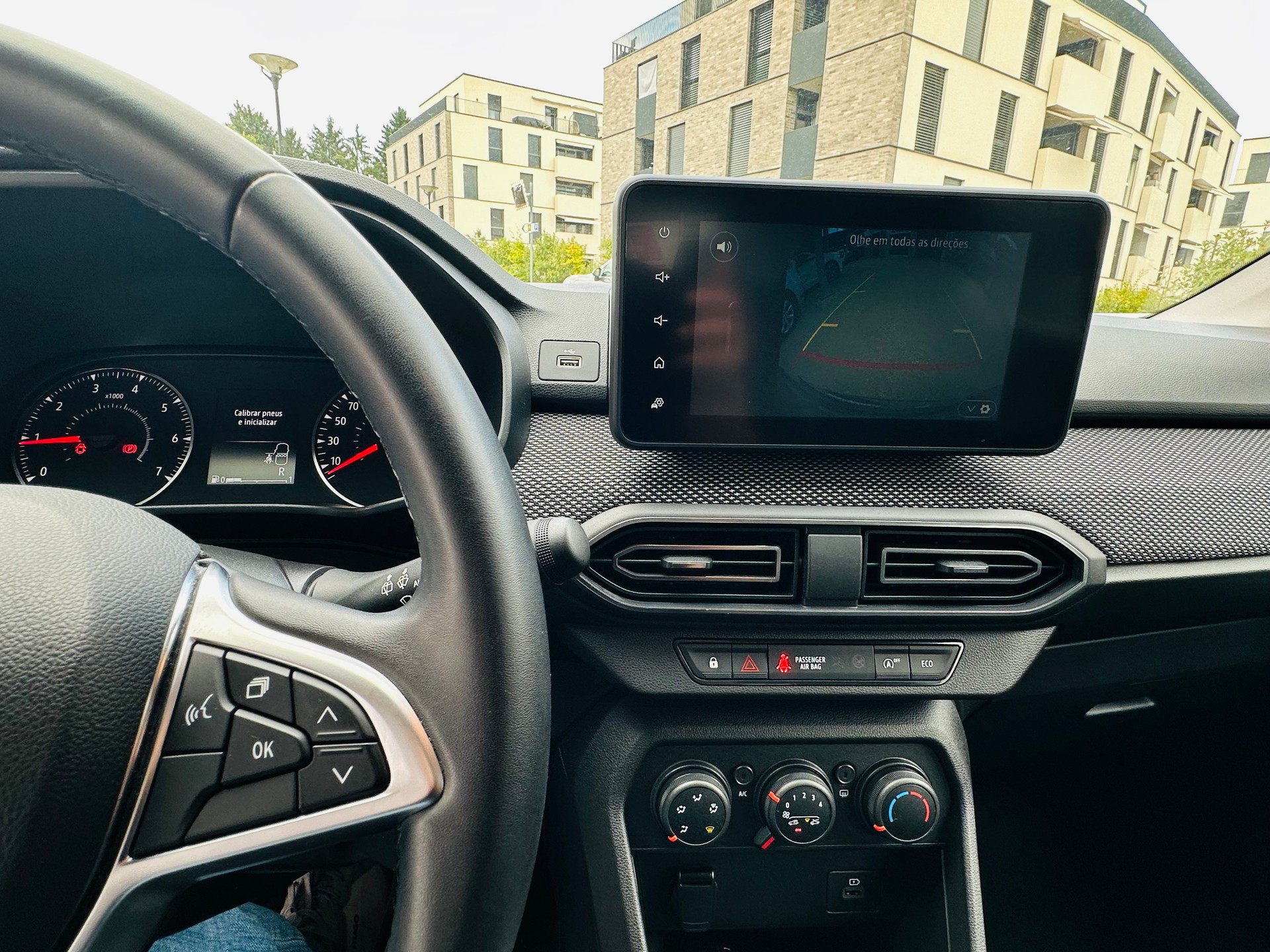 DACIA Sandero TCe 90 Expression CVT-image-13