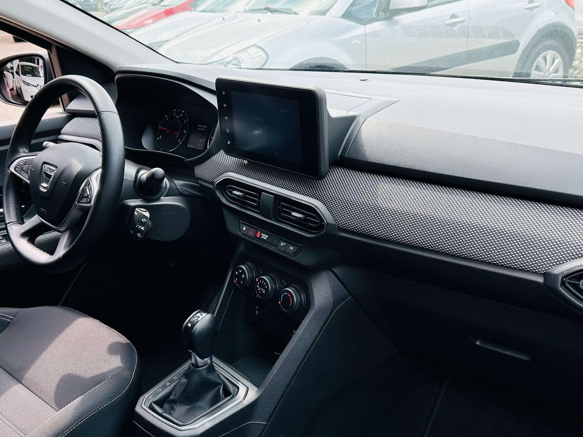 DACIA Sandero TCe 90 Expression CVT-image-11
