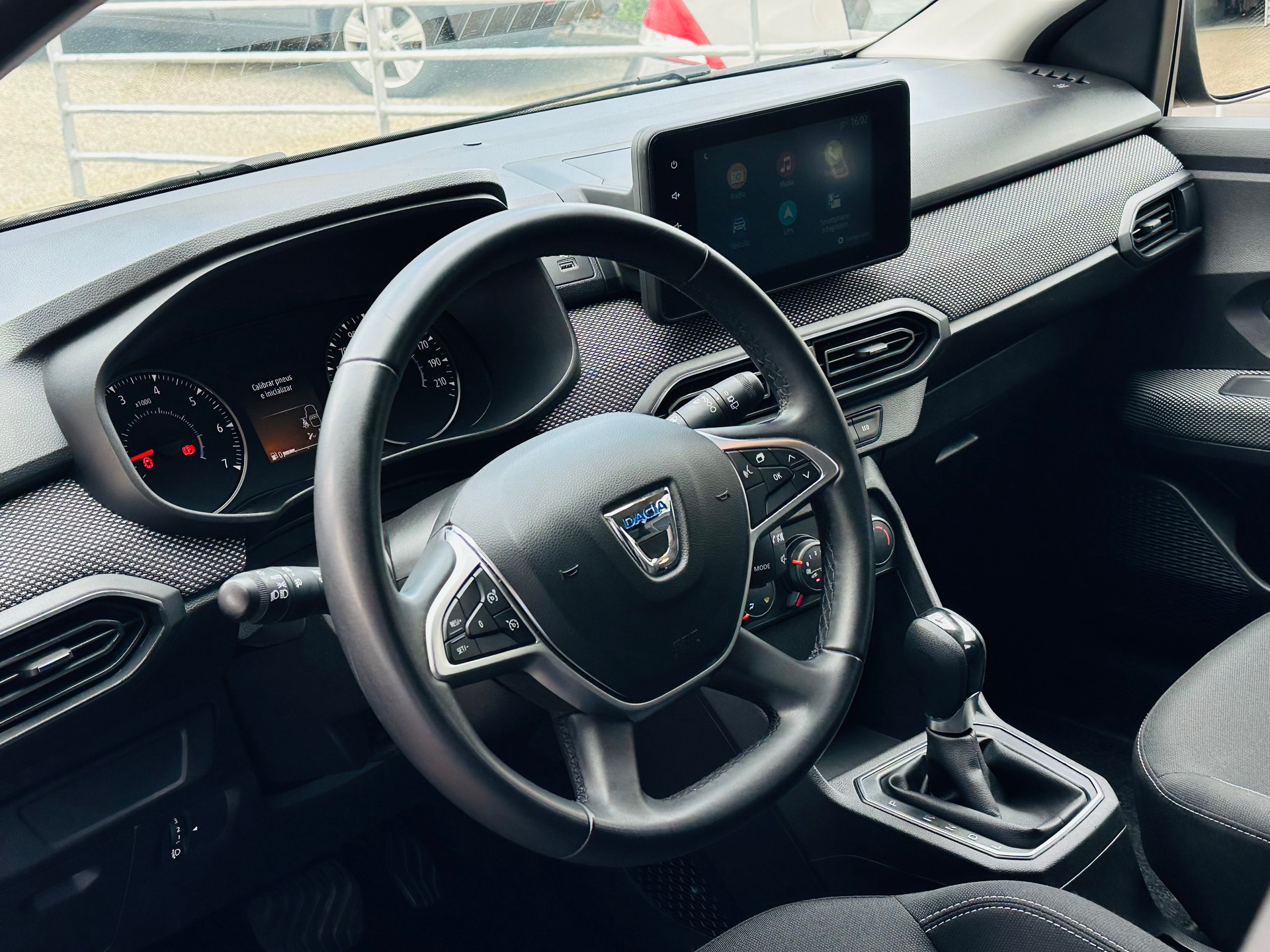 DACIA Sandero TCe 90 Expression CVT-image-12
