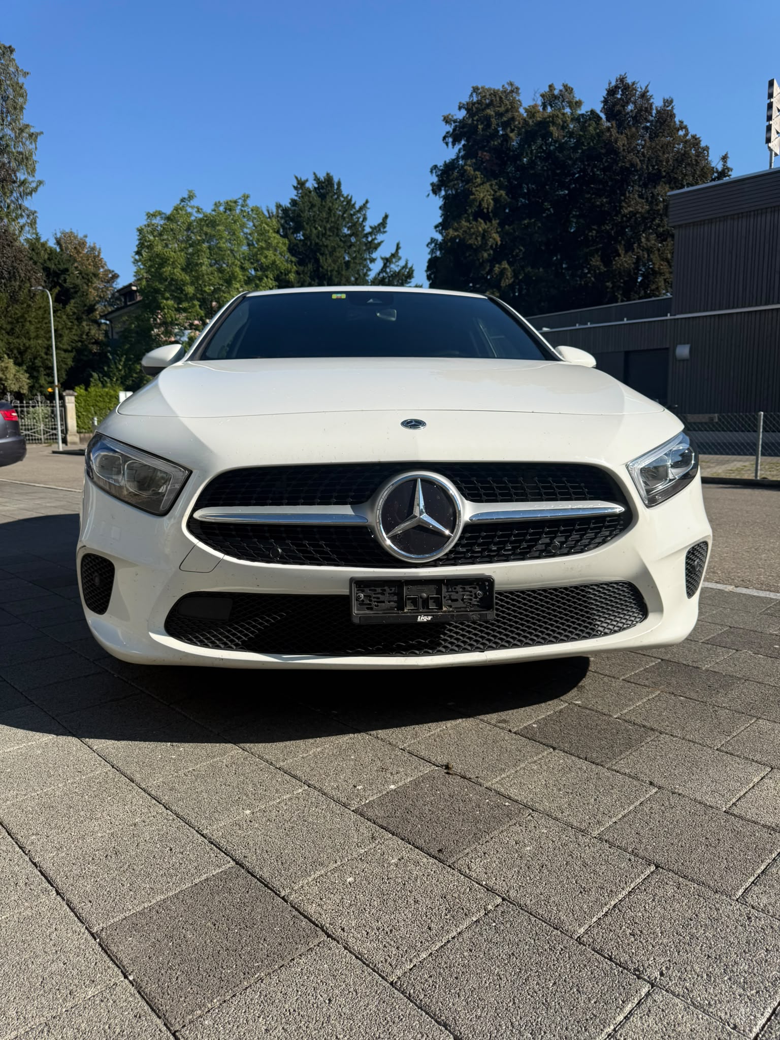 MERCEDES-BENZ A 180 d Style 7G-DCT-image-2