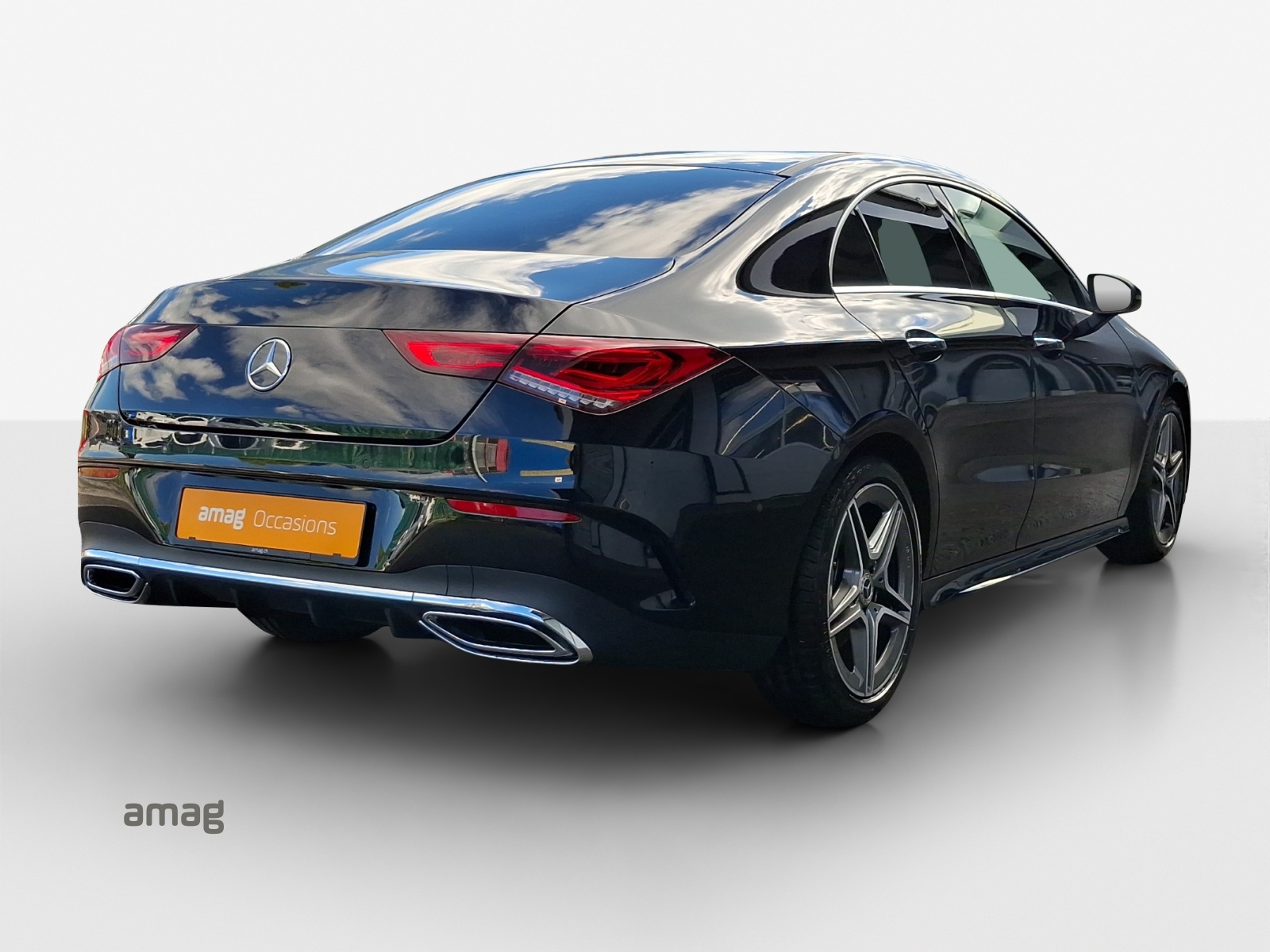 MERCEDES-BENZ CLA 220 AMG Line 7G-DCT 4Matic-image-4