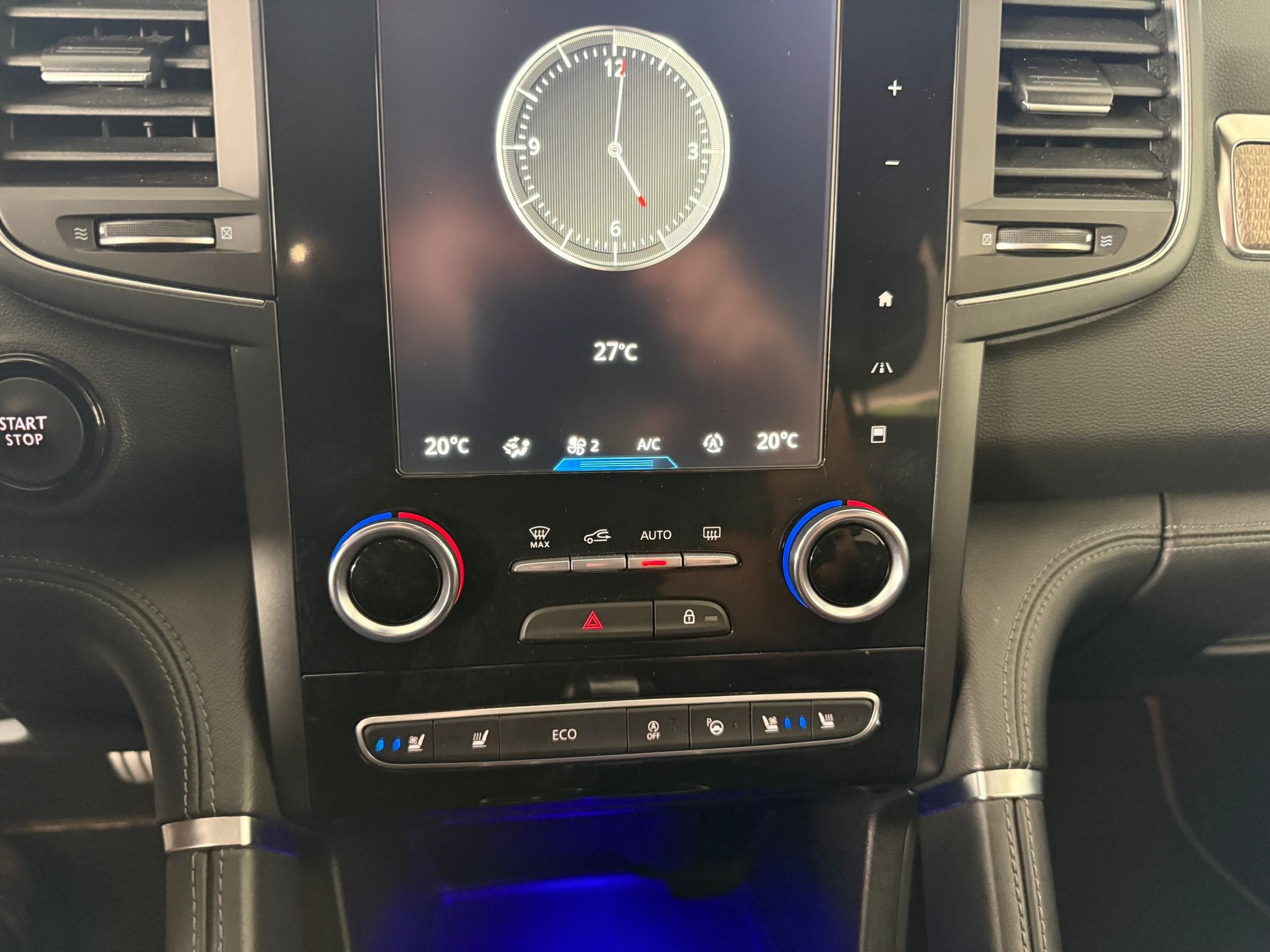 RENAULT Koleos 2.0 dCi Initial Paris 4x4 Xtronic CVT-image-14