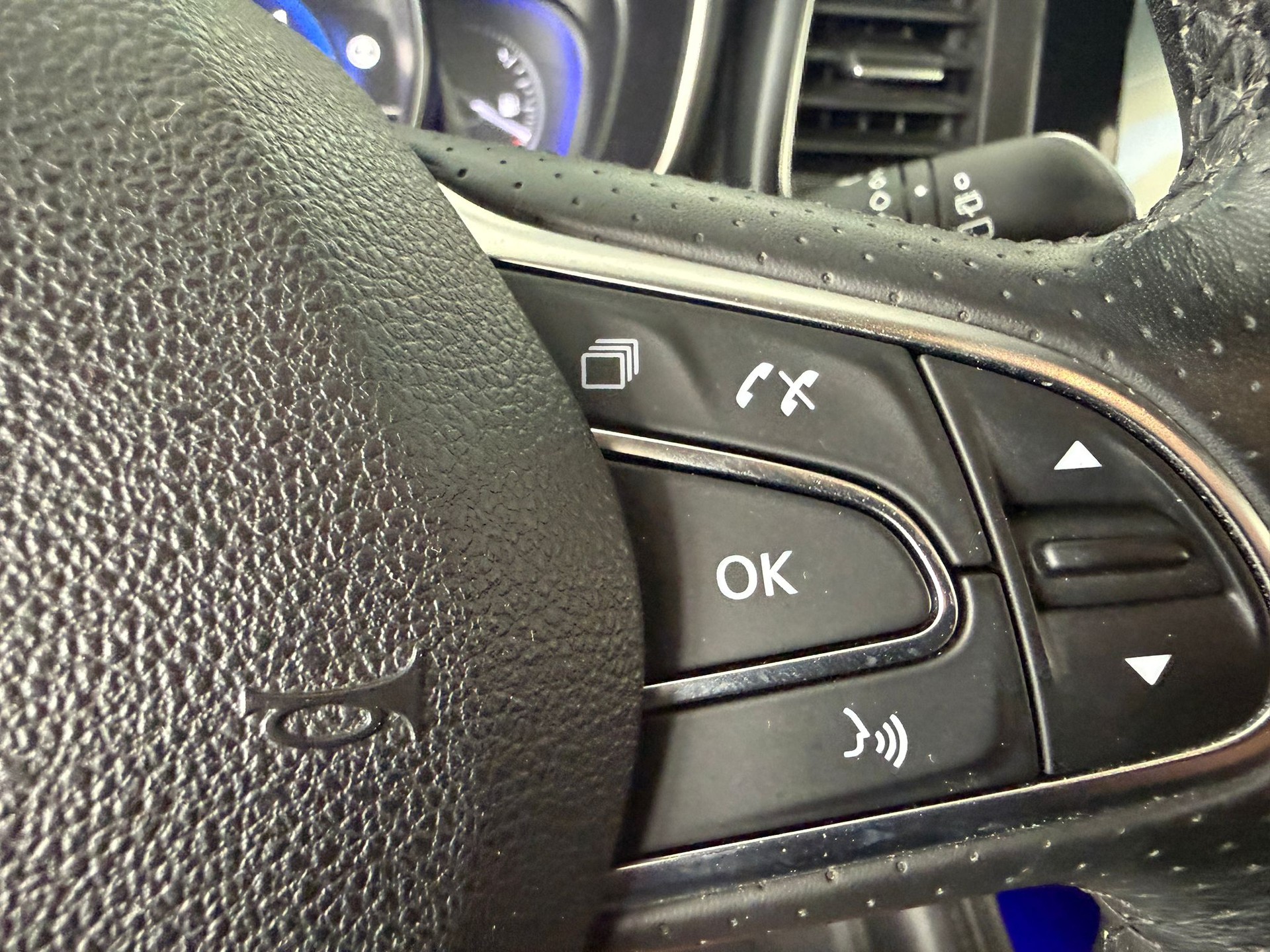 RENAULT Koleos 2.0 dCi Initial Paris 4x4 Xtronic CVT-image-18