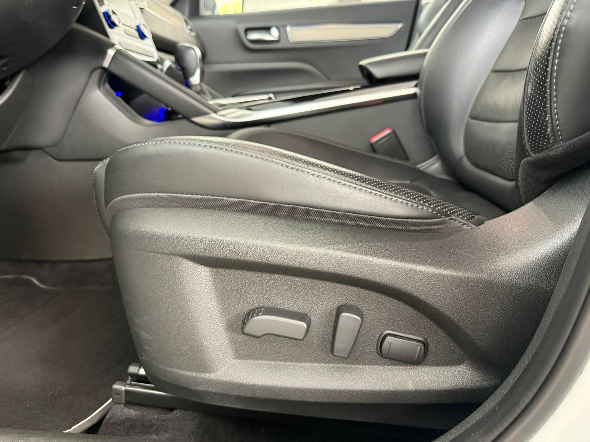 RENAULT Koleos 2.0 dCi Initial Paris 4x4 Xtronic CVT-image-19