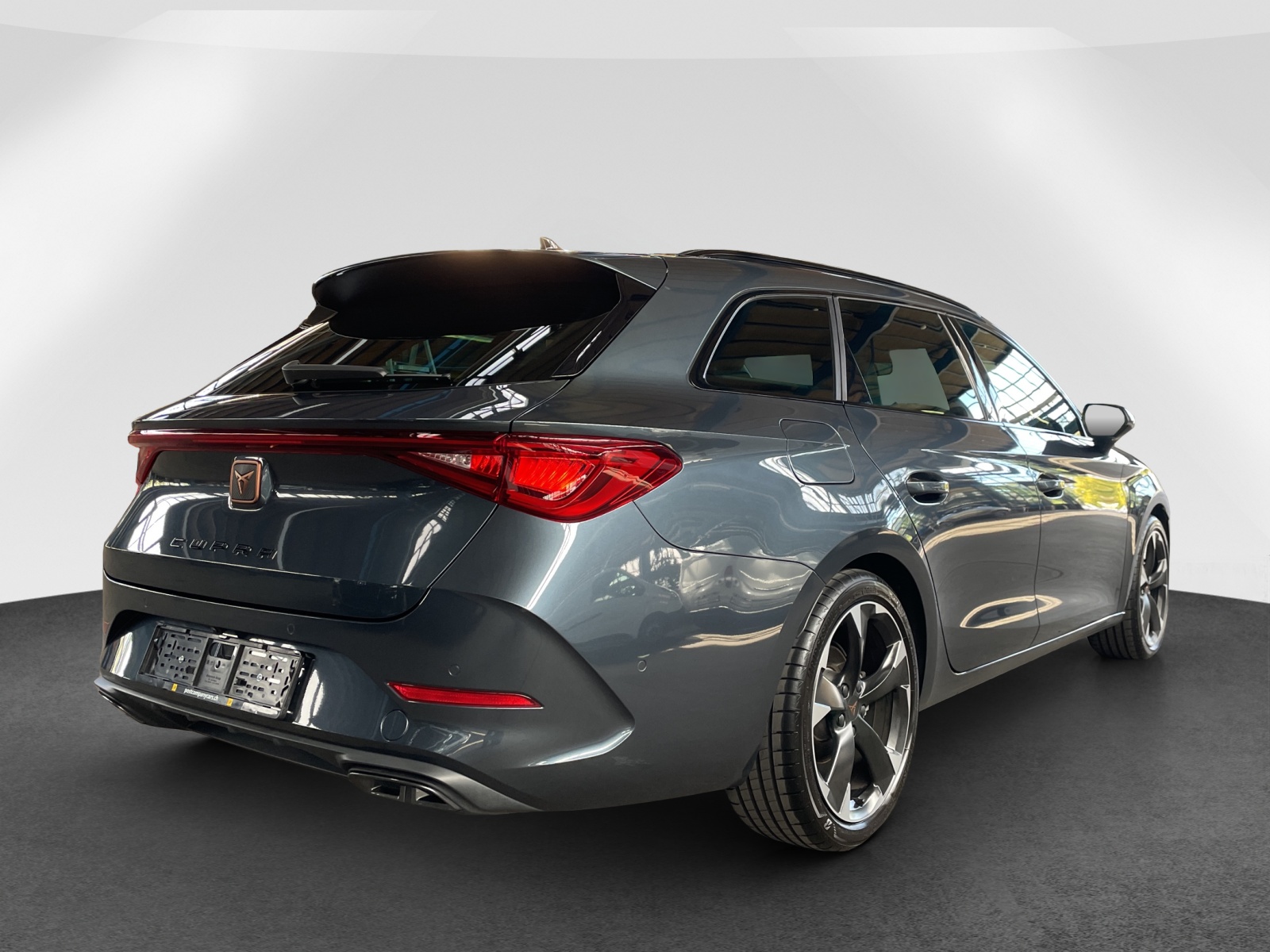 CUPRA Leon ST 2.0 TSI DSG-image-5