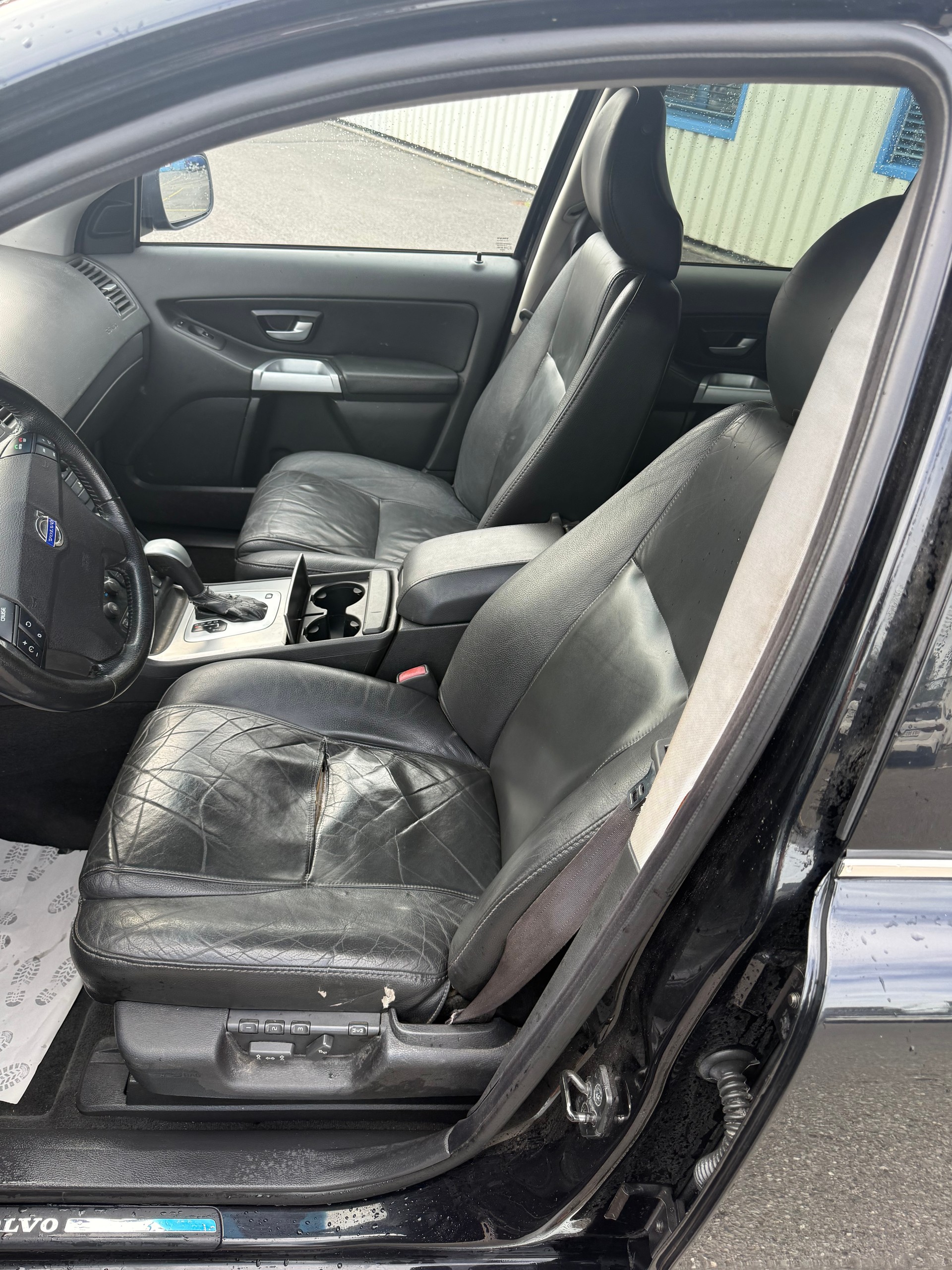 VOLVO XC90 D5 AWD Geartronic-image-8