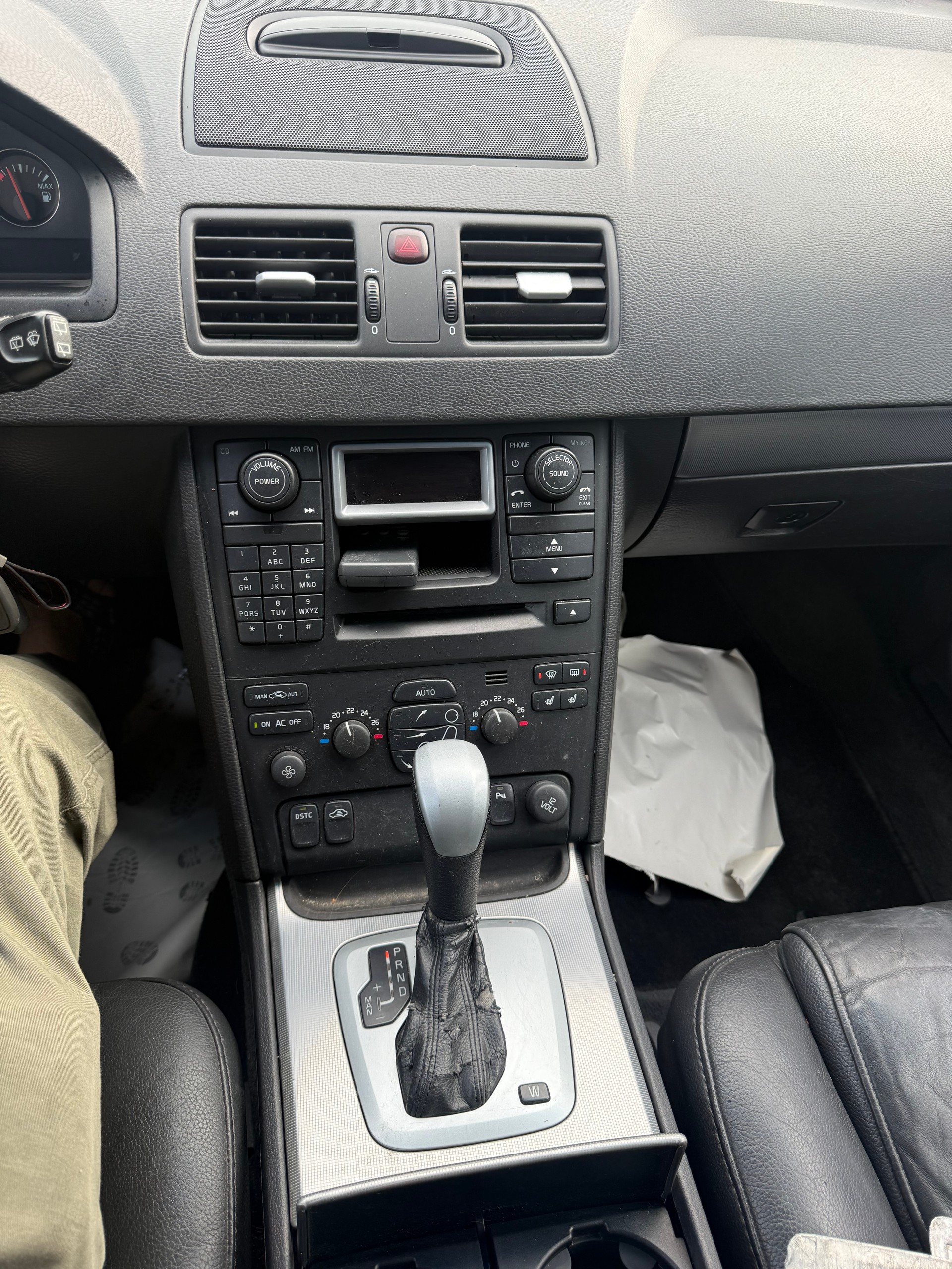 VOLVO XC90 D5 AWD Geartronic-image-9
