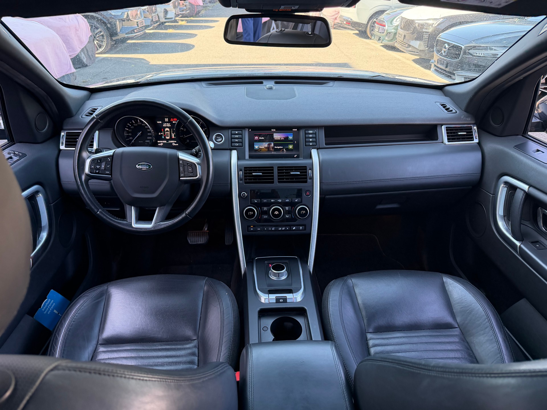 LAND ROVER Discovery Sport 2.0 Si4 HSE Luxury AT9-image-9