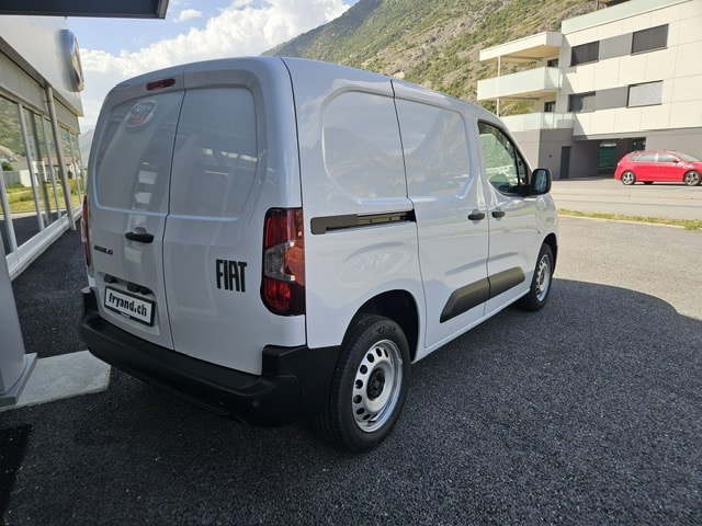 FIAT Doblo 1.5 BlueHDi L1 1000kg A-image-5