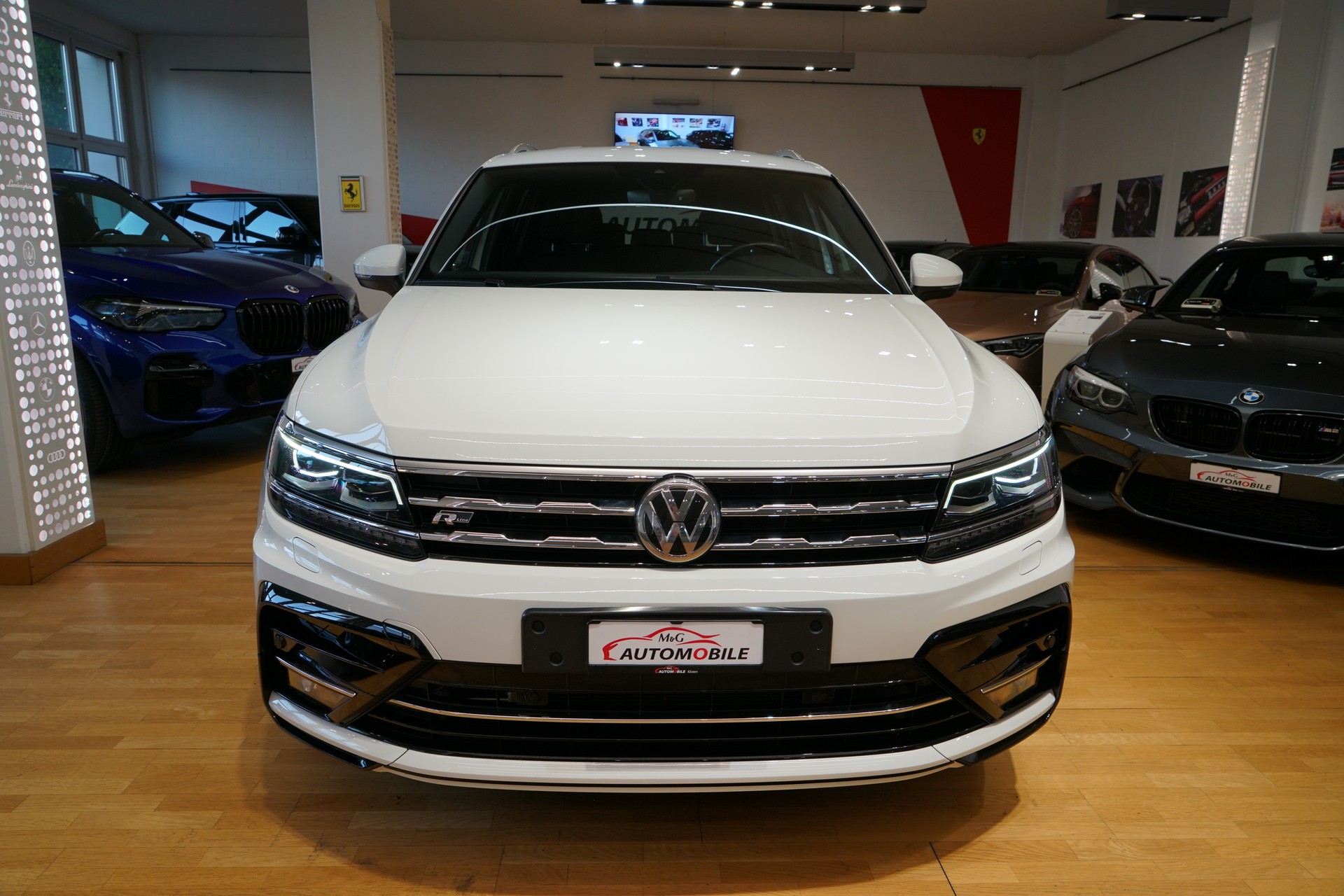 VW Tiguan Allspace 2.0 TDI SCR R-Line 4Motion DSG 7-Sitzer-image-1