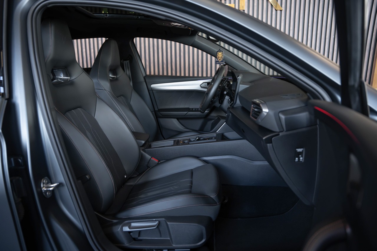 CUPRA LEON VZ 2.0 TSI DSG-image-16