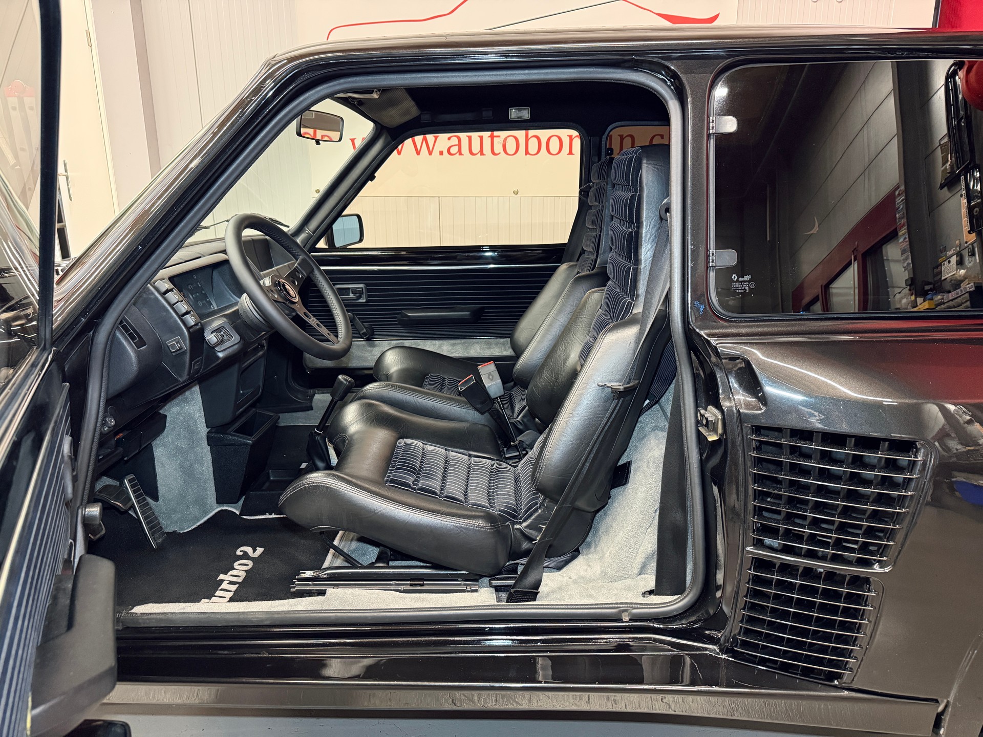 RENAULT R5 Turbo 2 „Noir métallisé“ VETERAN-image-4