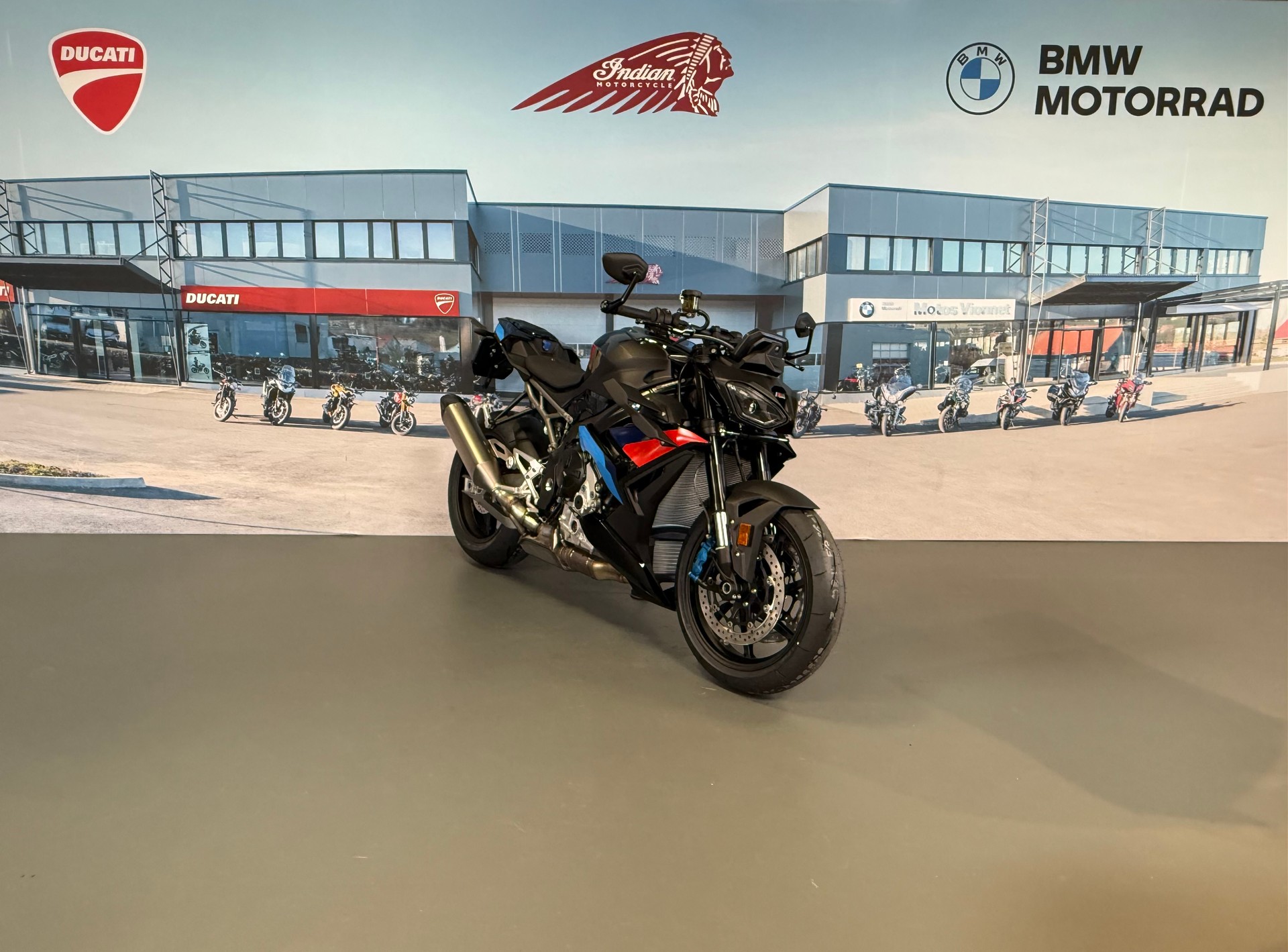 BMW M 1000 R