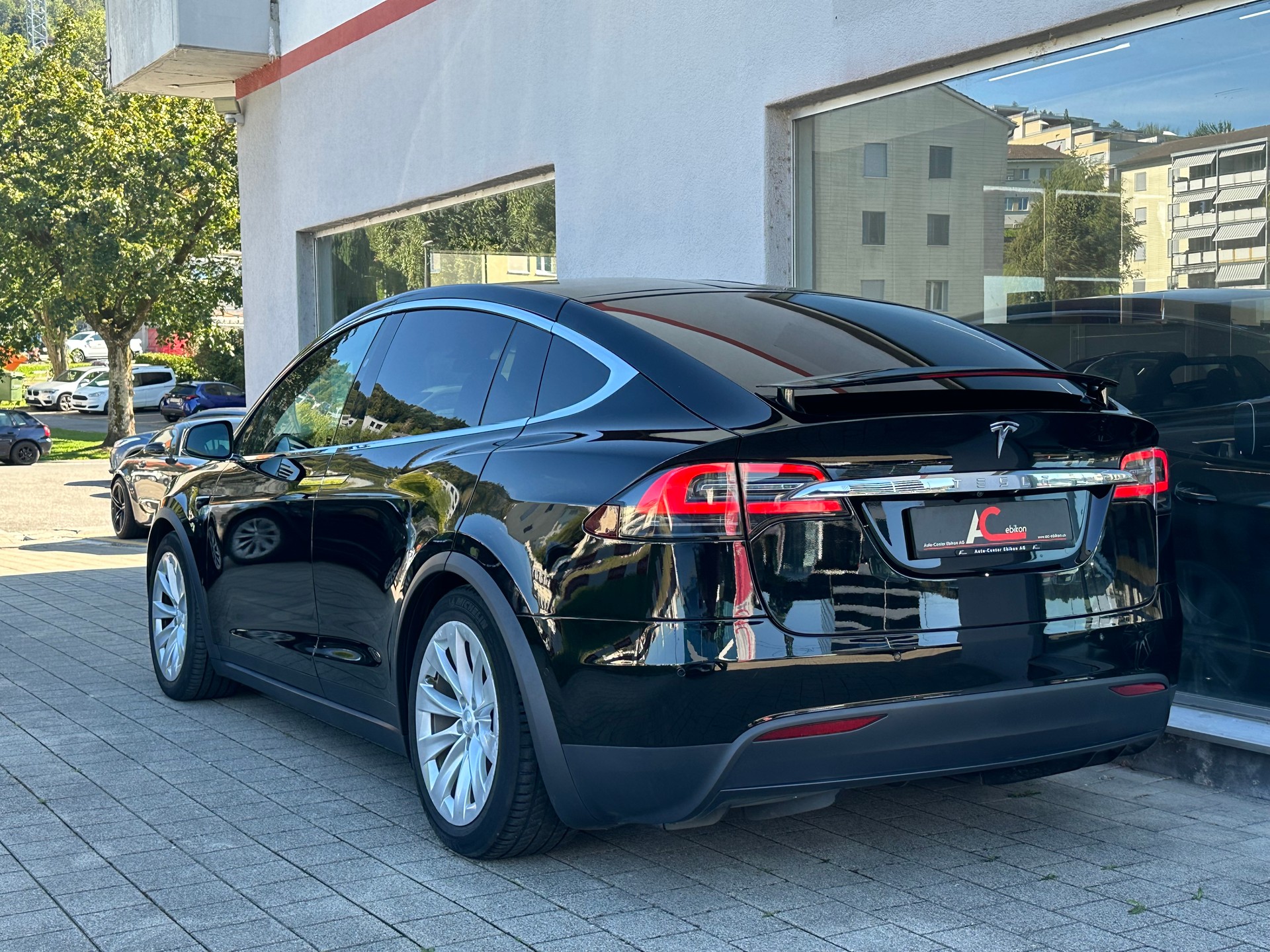 TESLA Model X ** RAVEN** Maximale-Reichweite-image-1