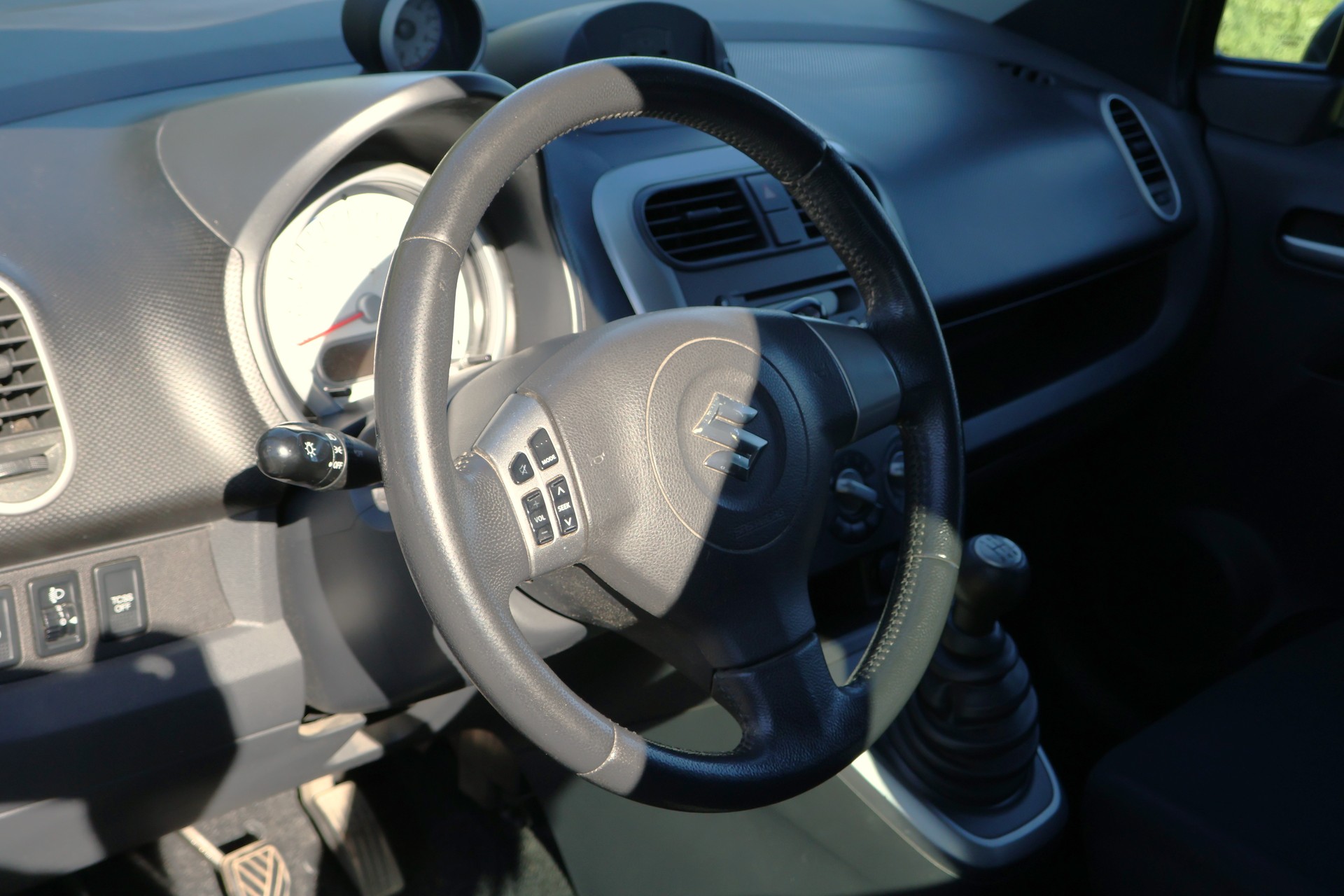 SUZUKI Splash 1.2i GL-image-4