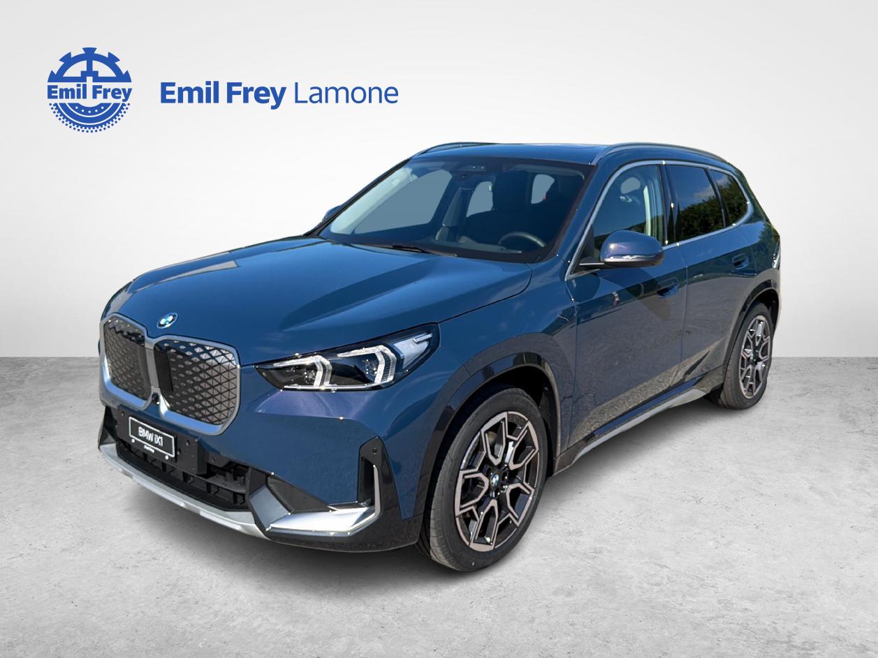 BMW iX1 30 xDrive-image-0