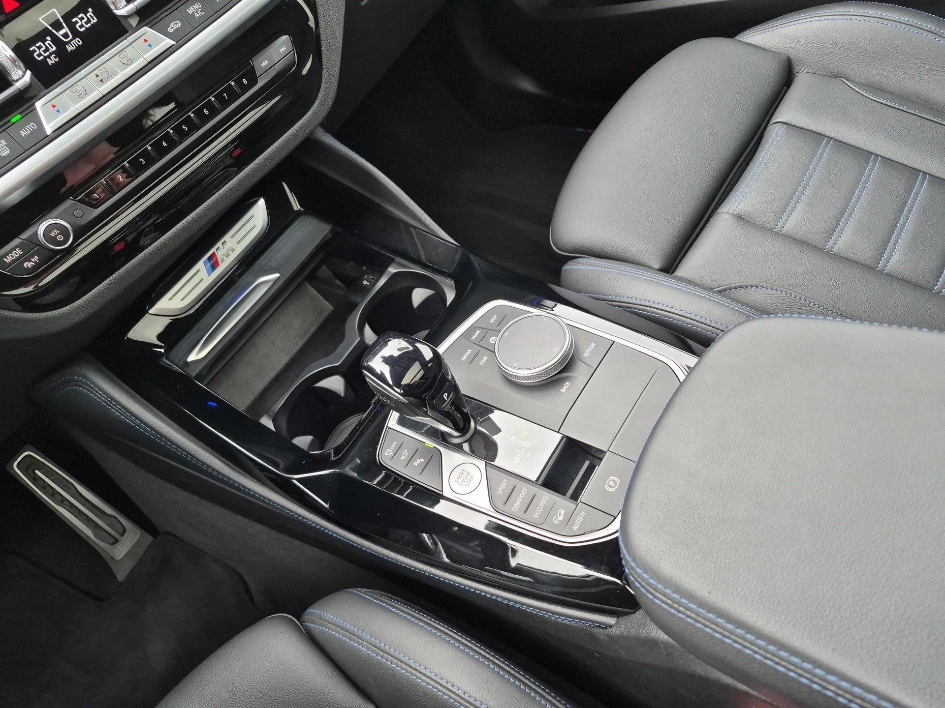 BMW X4 M40d-image-15