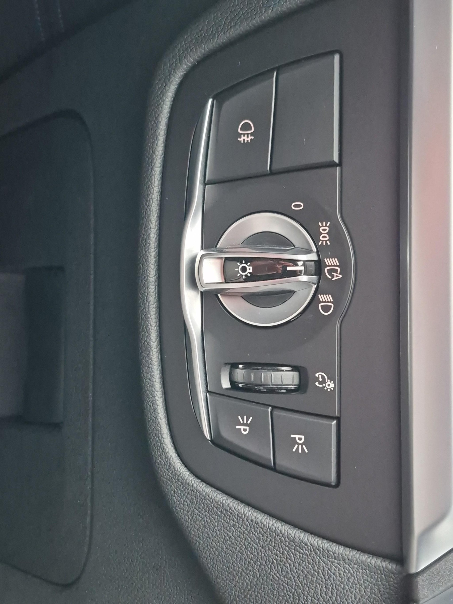 BMW X4 M40d-image-16