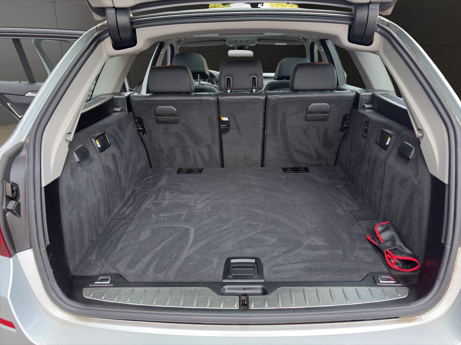 BMW 535i Touring xDrive Luxury Line Steptronic-image-24