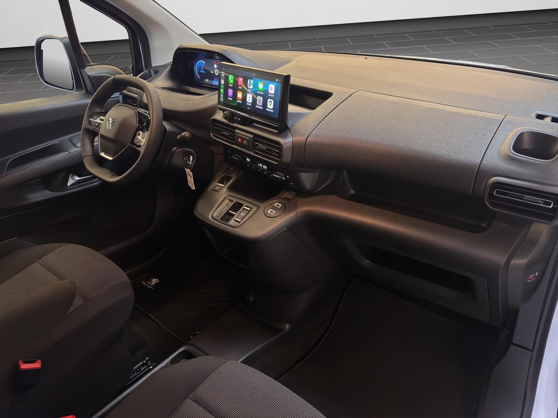 PEUGEOT e-Partner Kaw. 800 Long 50 kWh-image-11