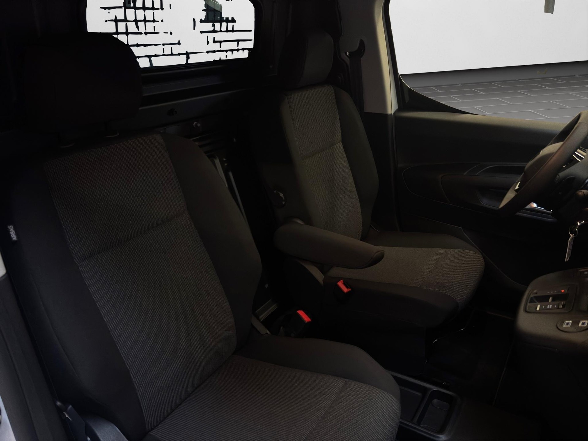 PEUGEOT e-Partner Kaw. 800 Long 50 kWh-image-12