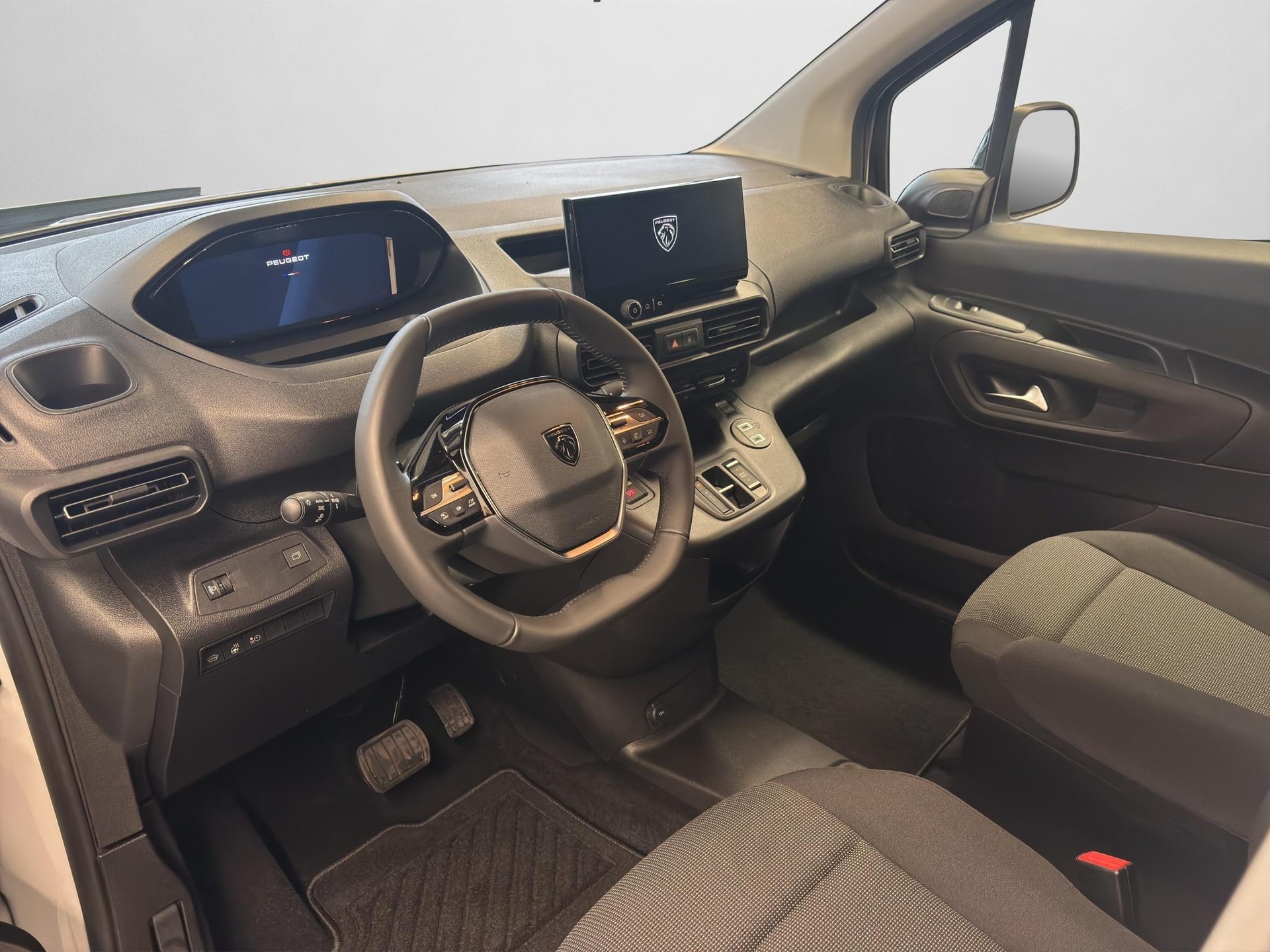 PEUGEOT e-Partner Kaw. 800 Long 50 kWh-image-10