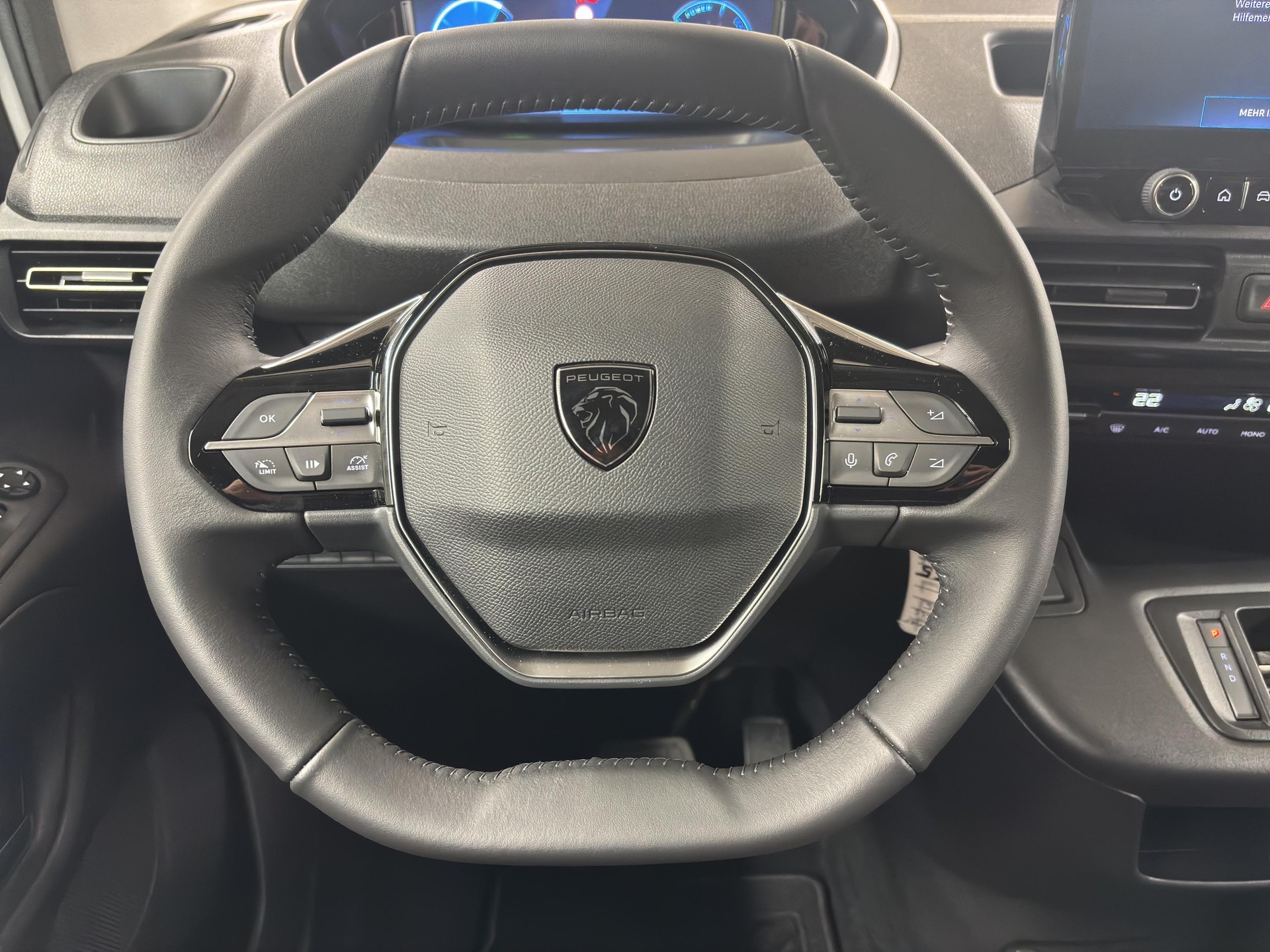 PEUGEOT e-Partner Kaw. 800 Long 50 kWh-image-4
