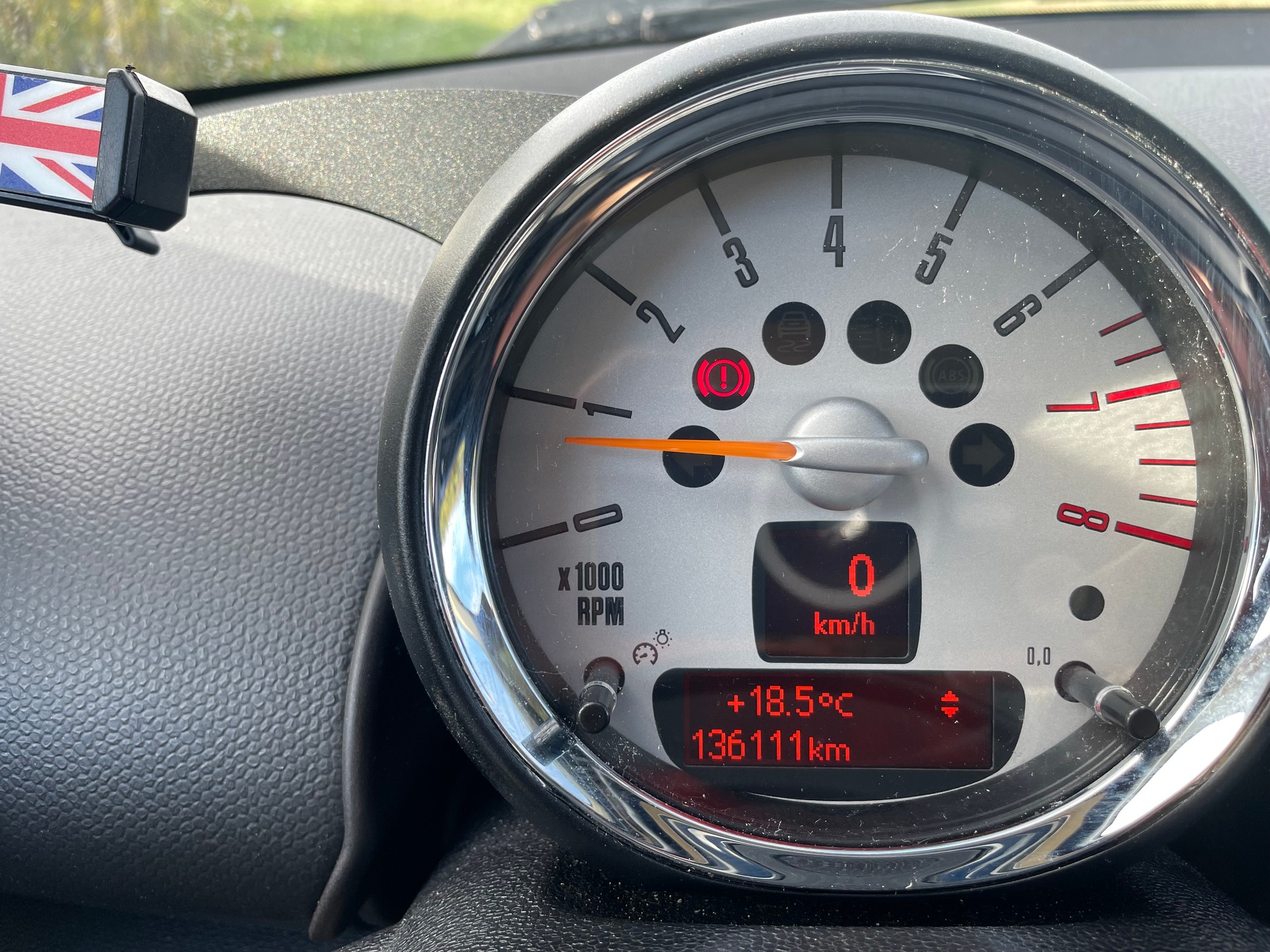 MINI 1.6i Cooper S ALL4-image-4