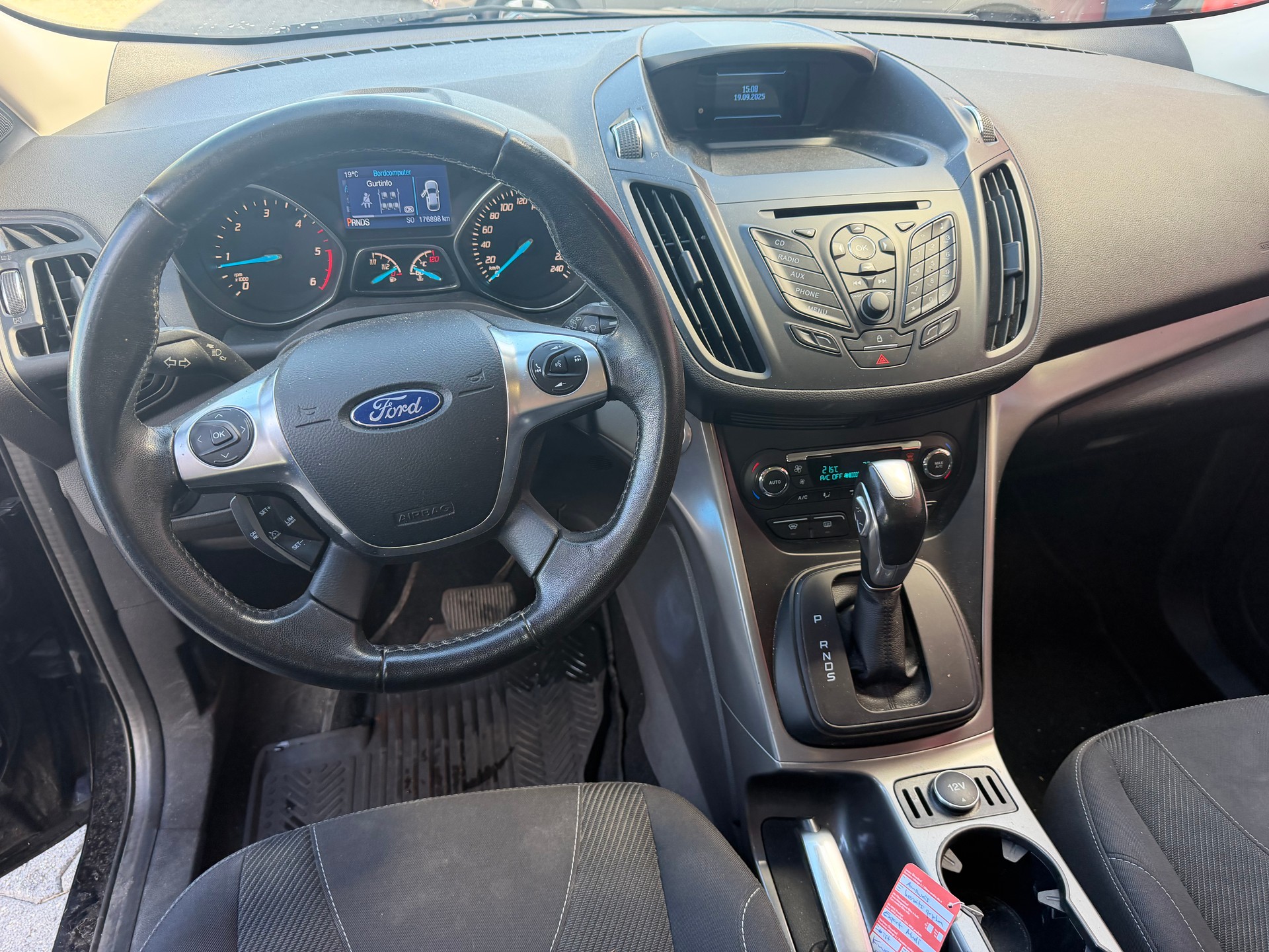 FORD Kuga 2.0 TDCi Carving 4WD PowerShift-image-7